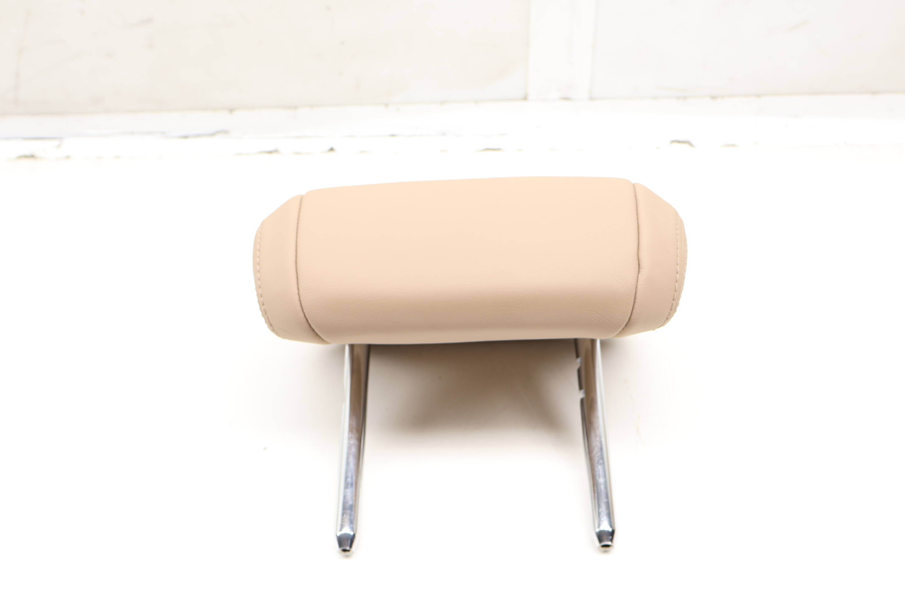 Center Seat Headrest / Head Rest 95B885900B