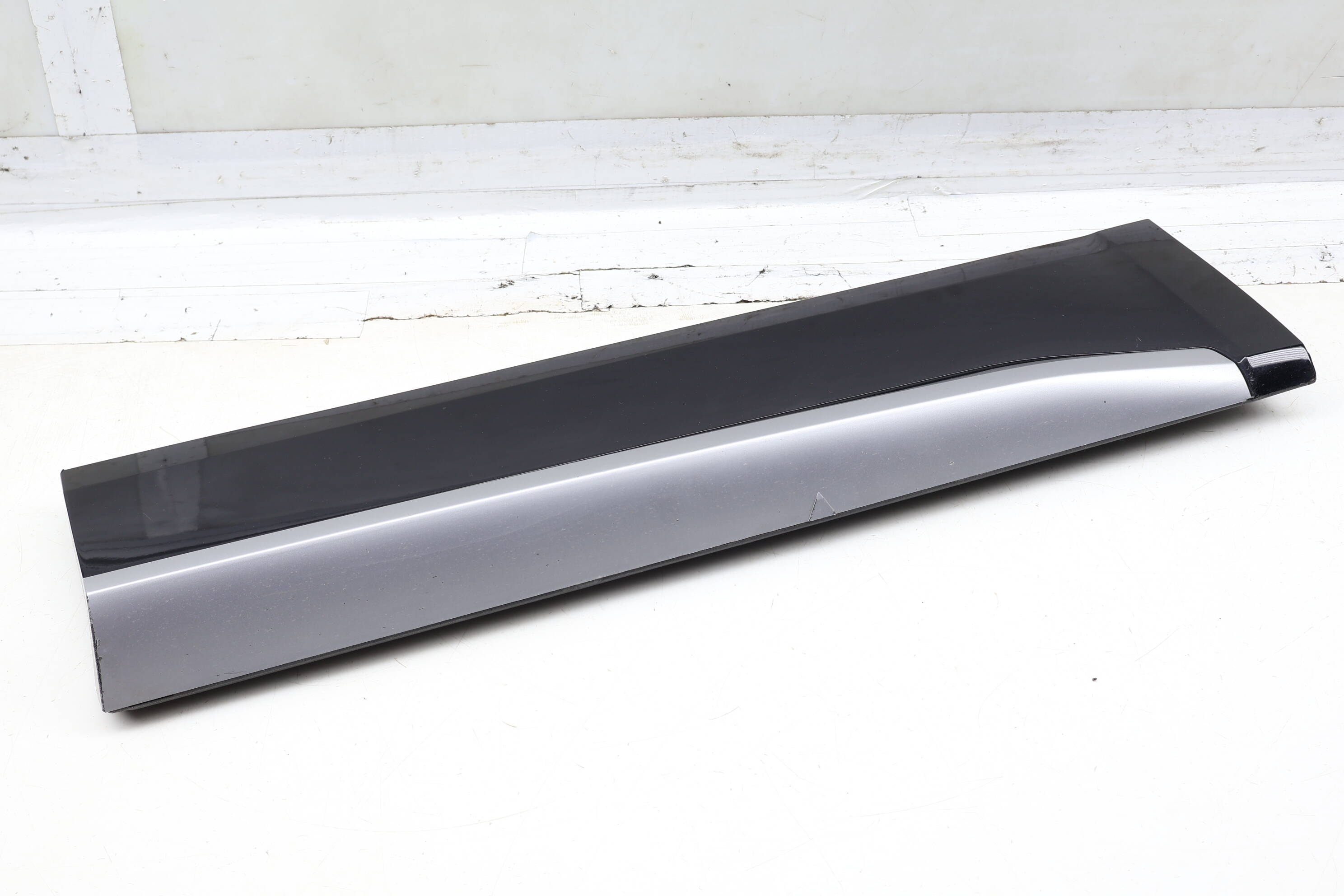 Lower Door Molding / Blade 80A853969A