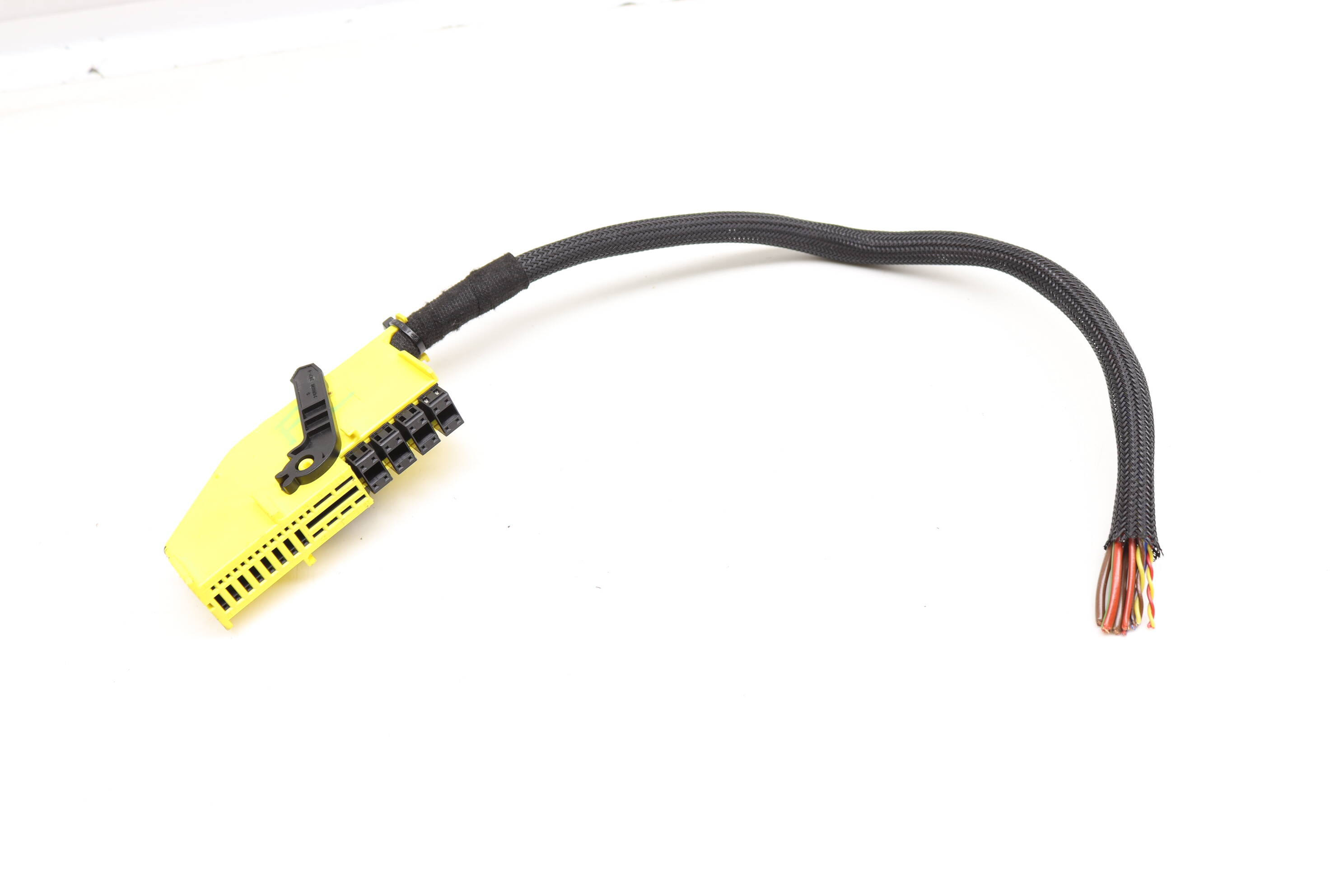 BMW Wiring Harness Connector / Pigtail 61139328853