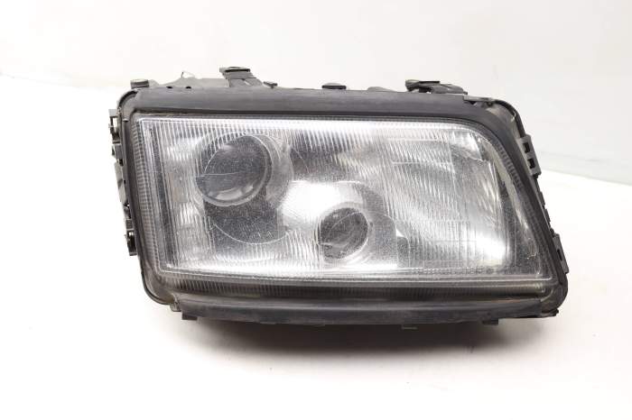 Halogen Headlight / Headlamp 4D0941004AF main product photo