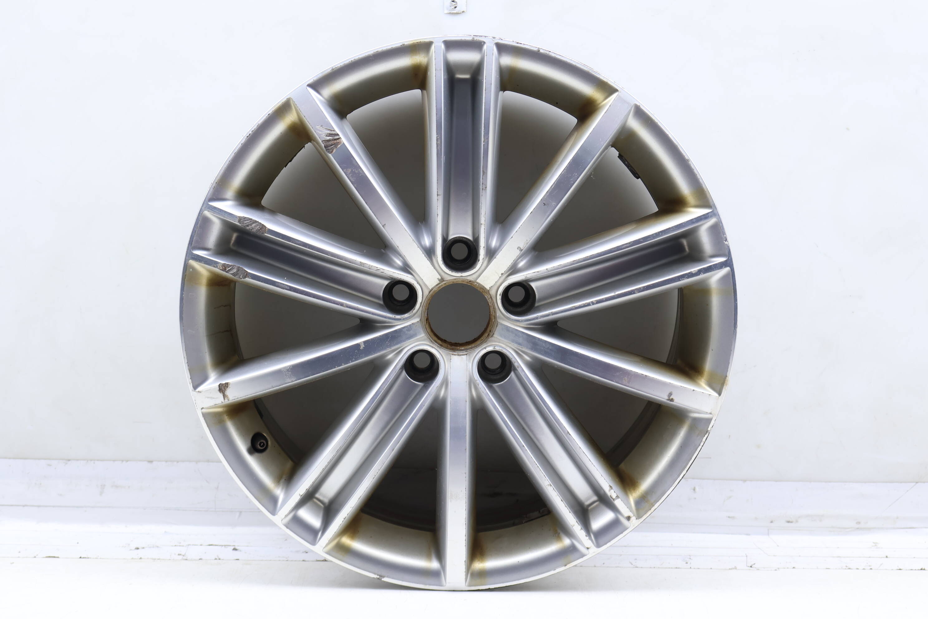18" Inch Alloy Rim / Wheel 5N0601025AF