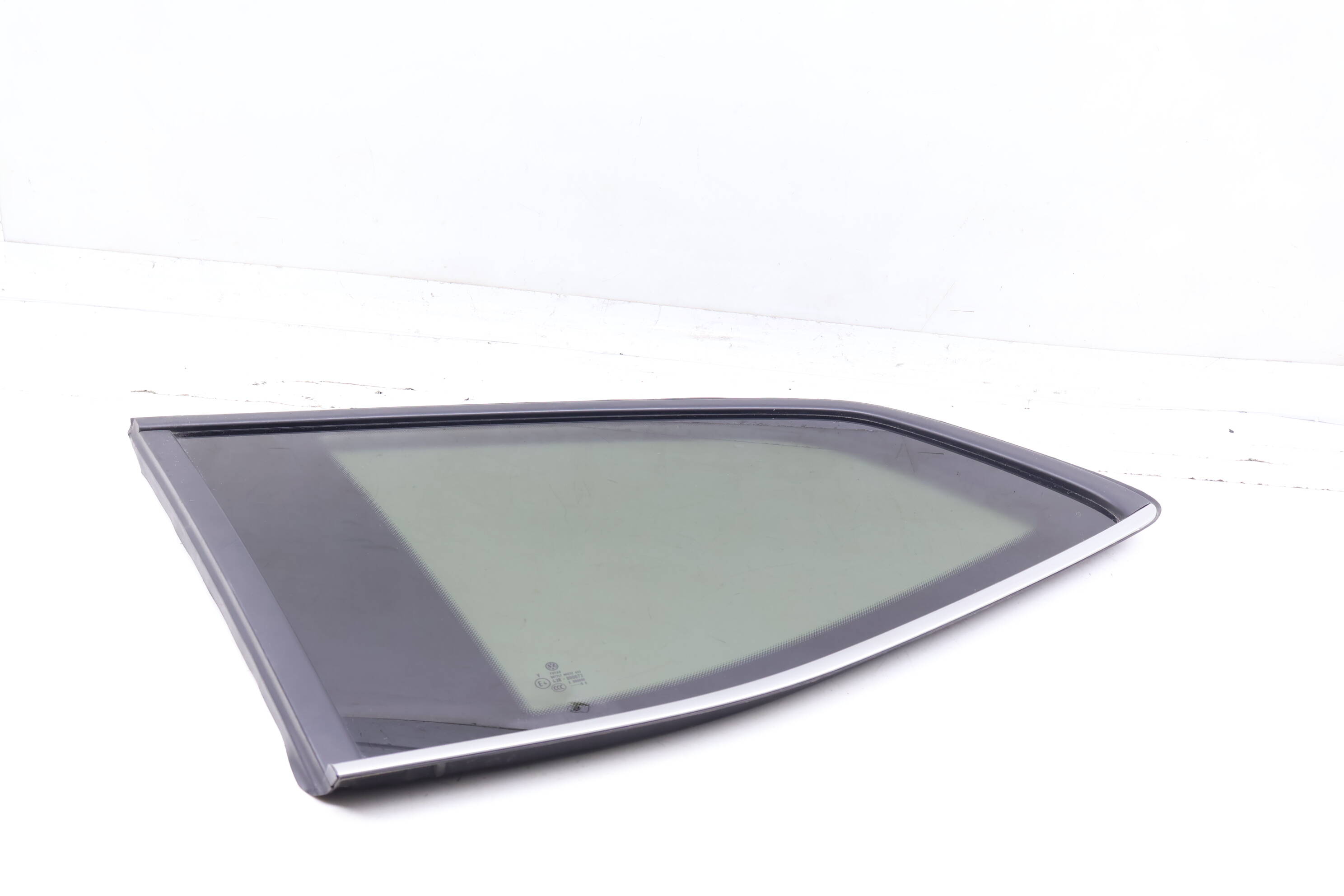 Side Quarter Window / Glass 3CN845297F