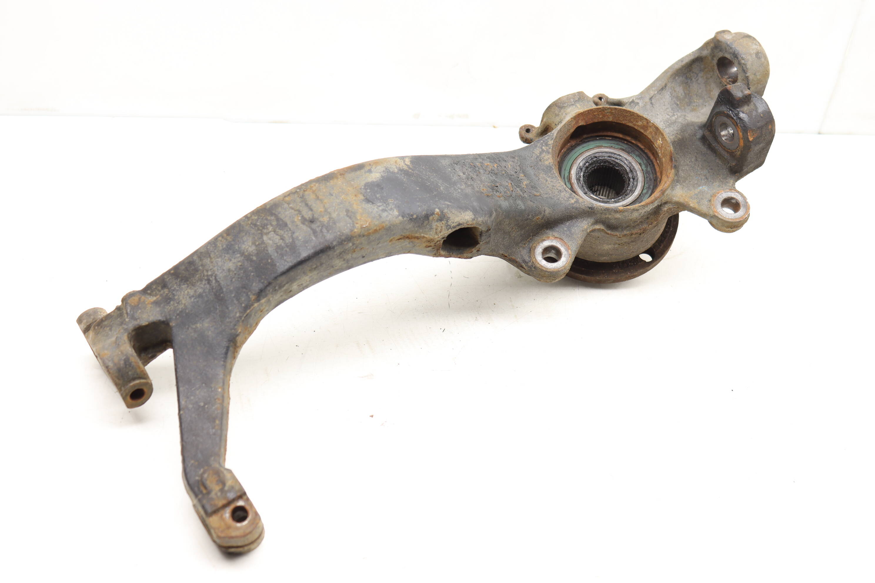 FRONT LEFT - SPINDLE KNUCKLE W/ WHEEL BEARING - AUDI ALLROAD