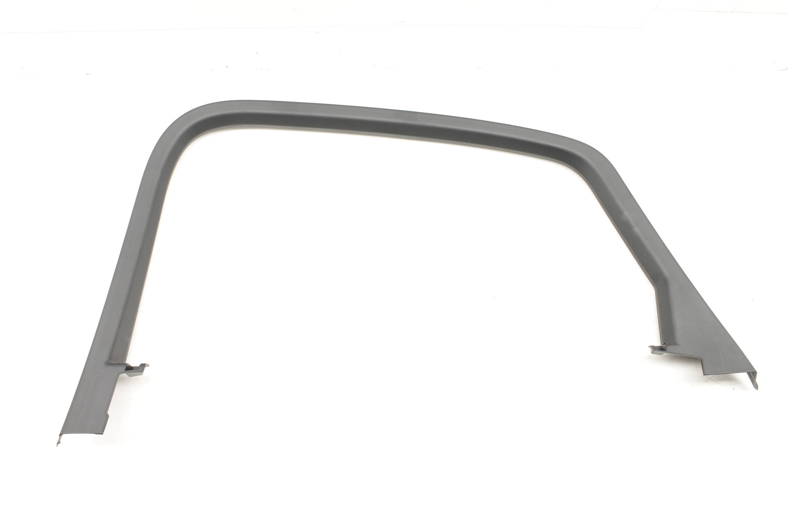 Upper Door / Window Trim Panel 8V5867672