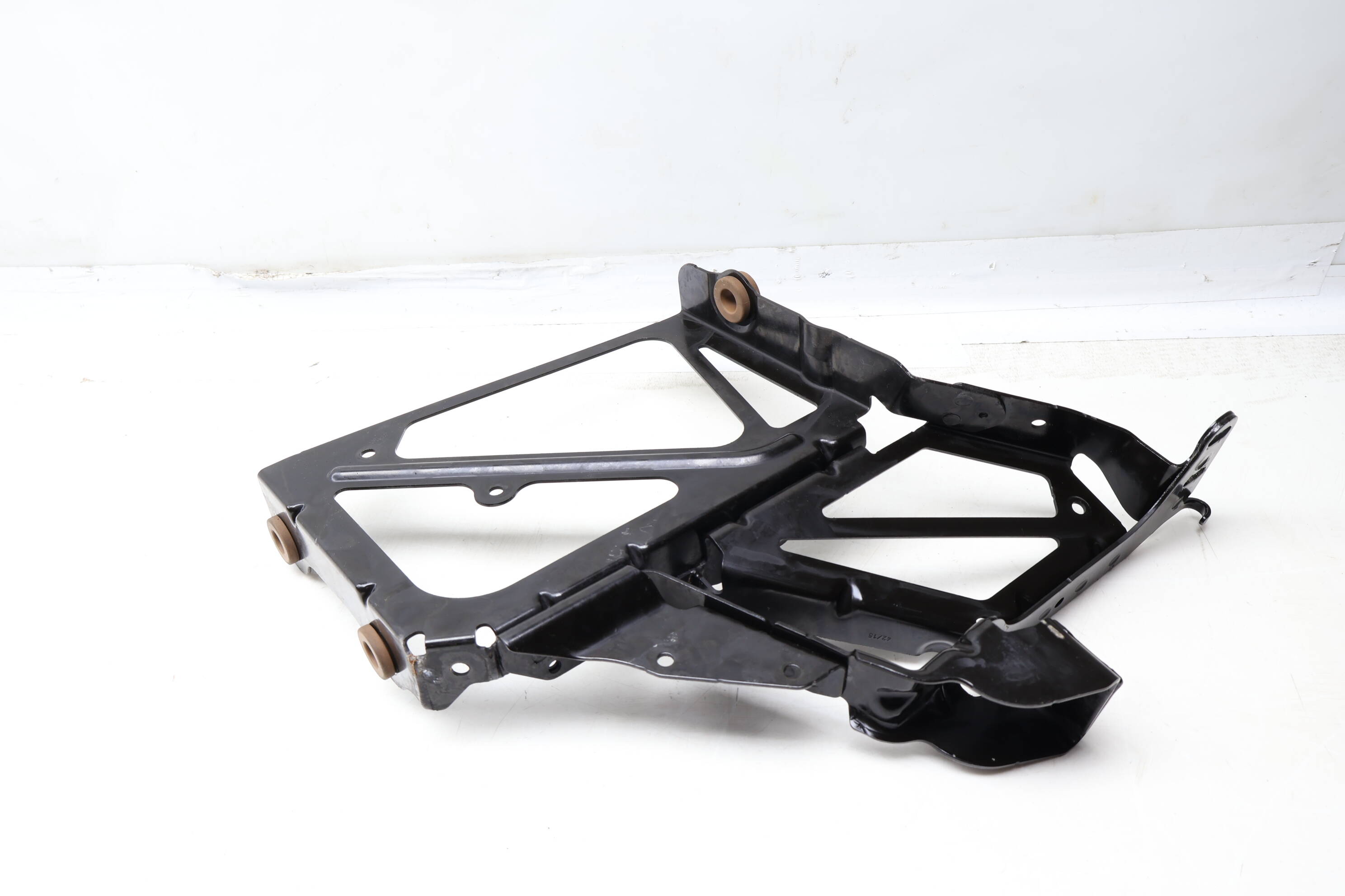 Auxiliary Radiator Mount / Bracket 4G0121261F