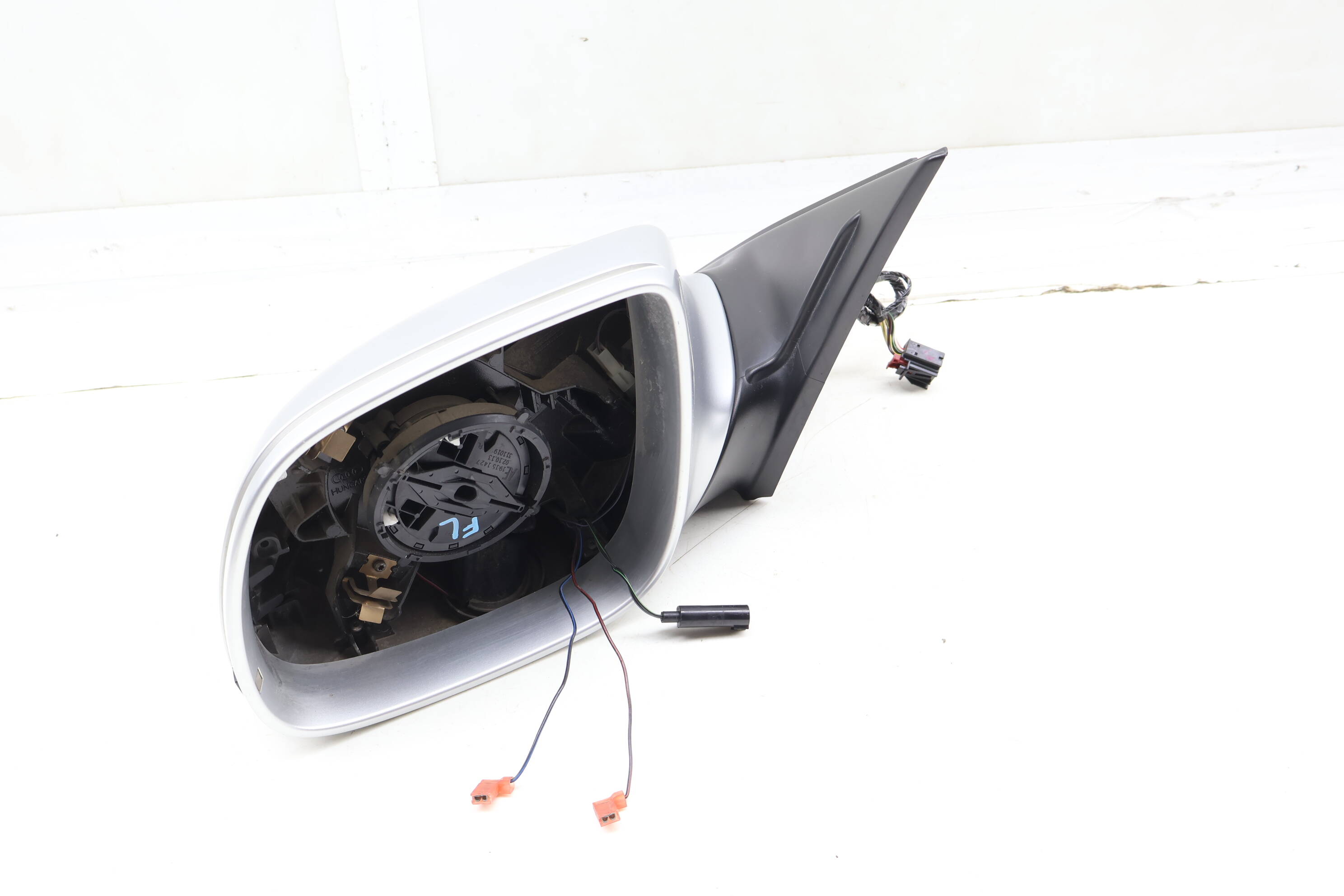 Side View Mirror W/ Memory 8R1857409L