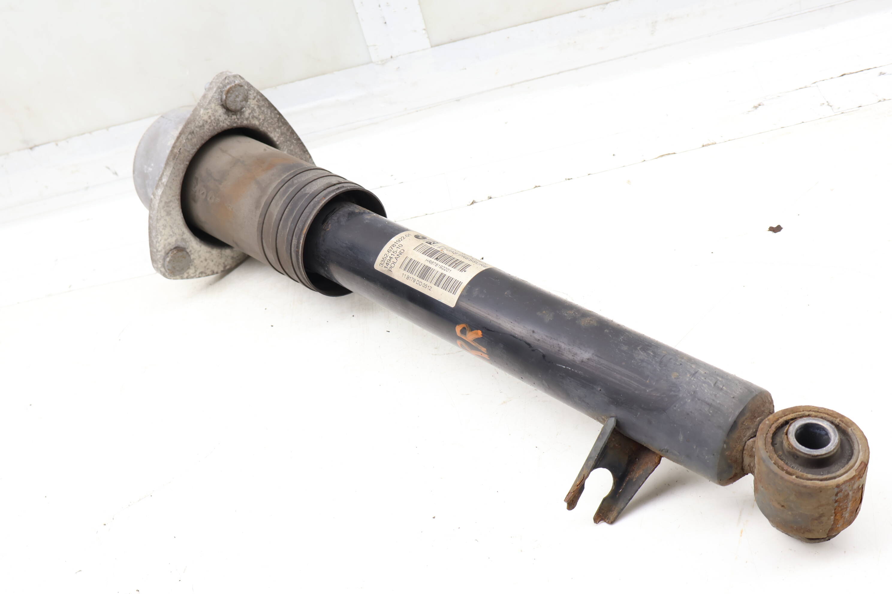 Strut / Shock Absorber 33526781922