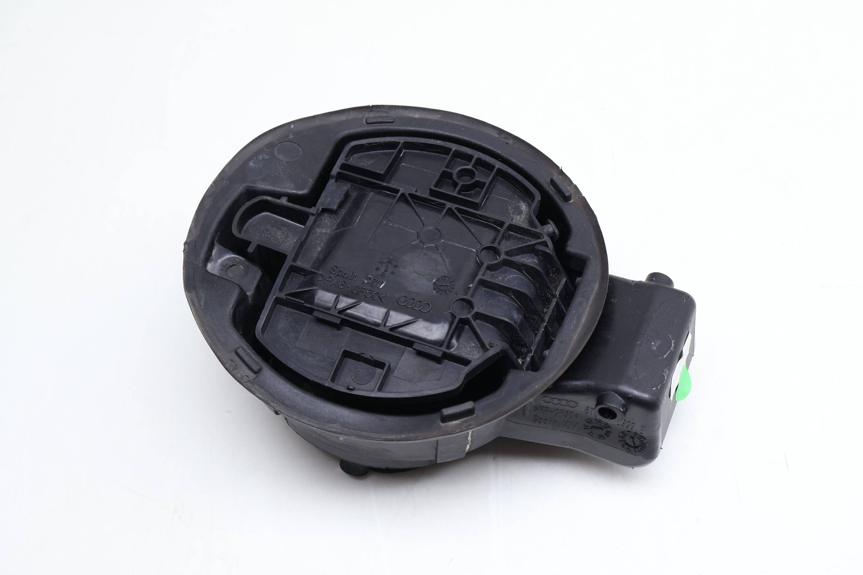 Gas / Fuel Filler Door Bracket 8T0809999E