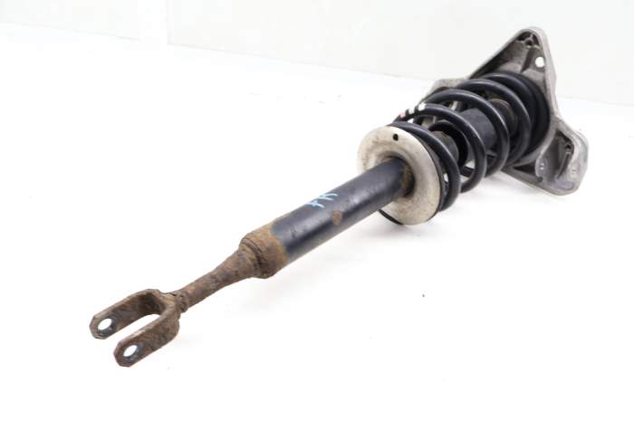 Strut / Spring Assembly 8E0413031DA main product photo