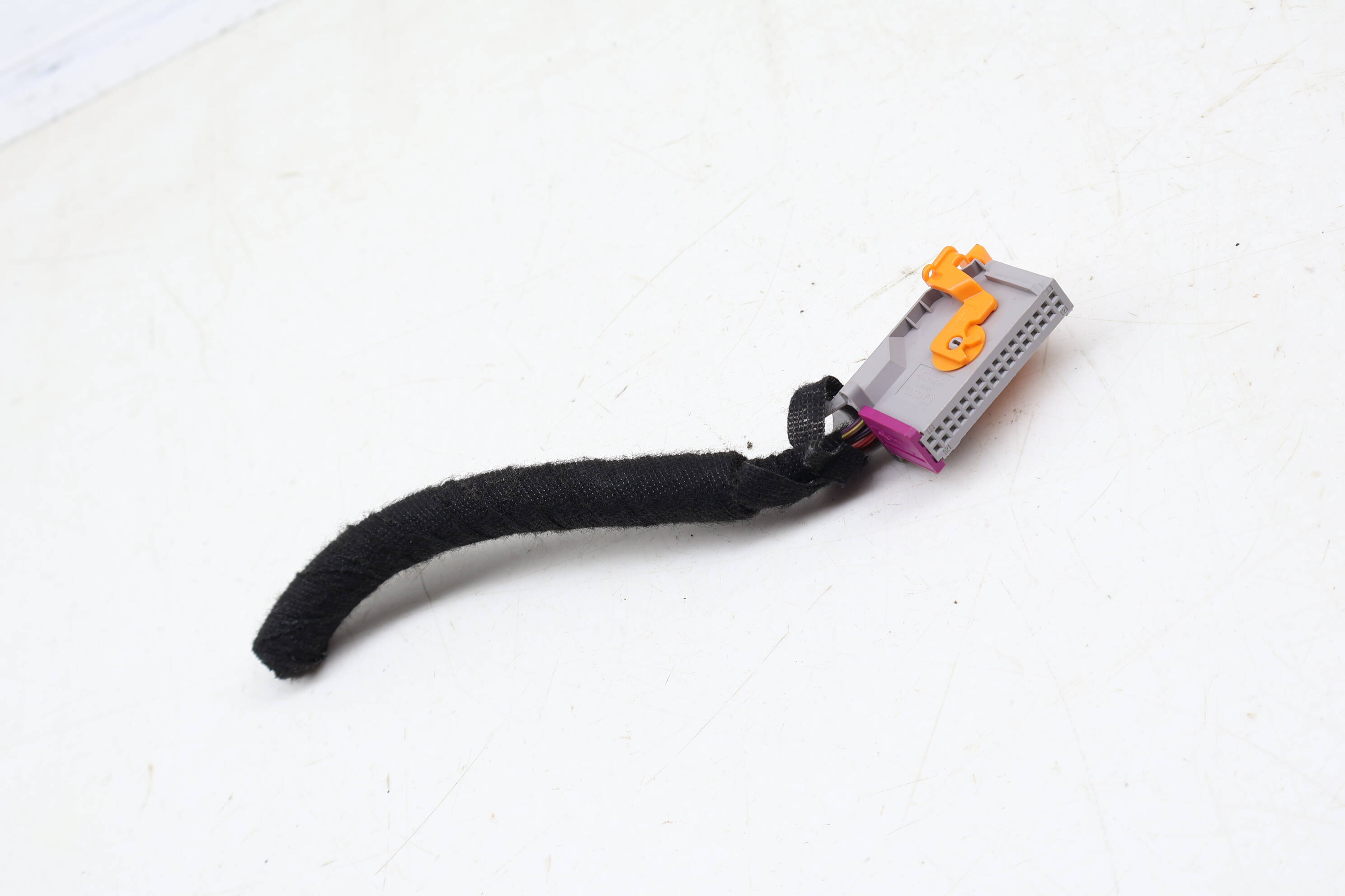 Instrument Cluster Wiring Connector / Pigtail 1J0972977J