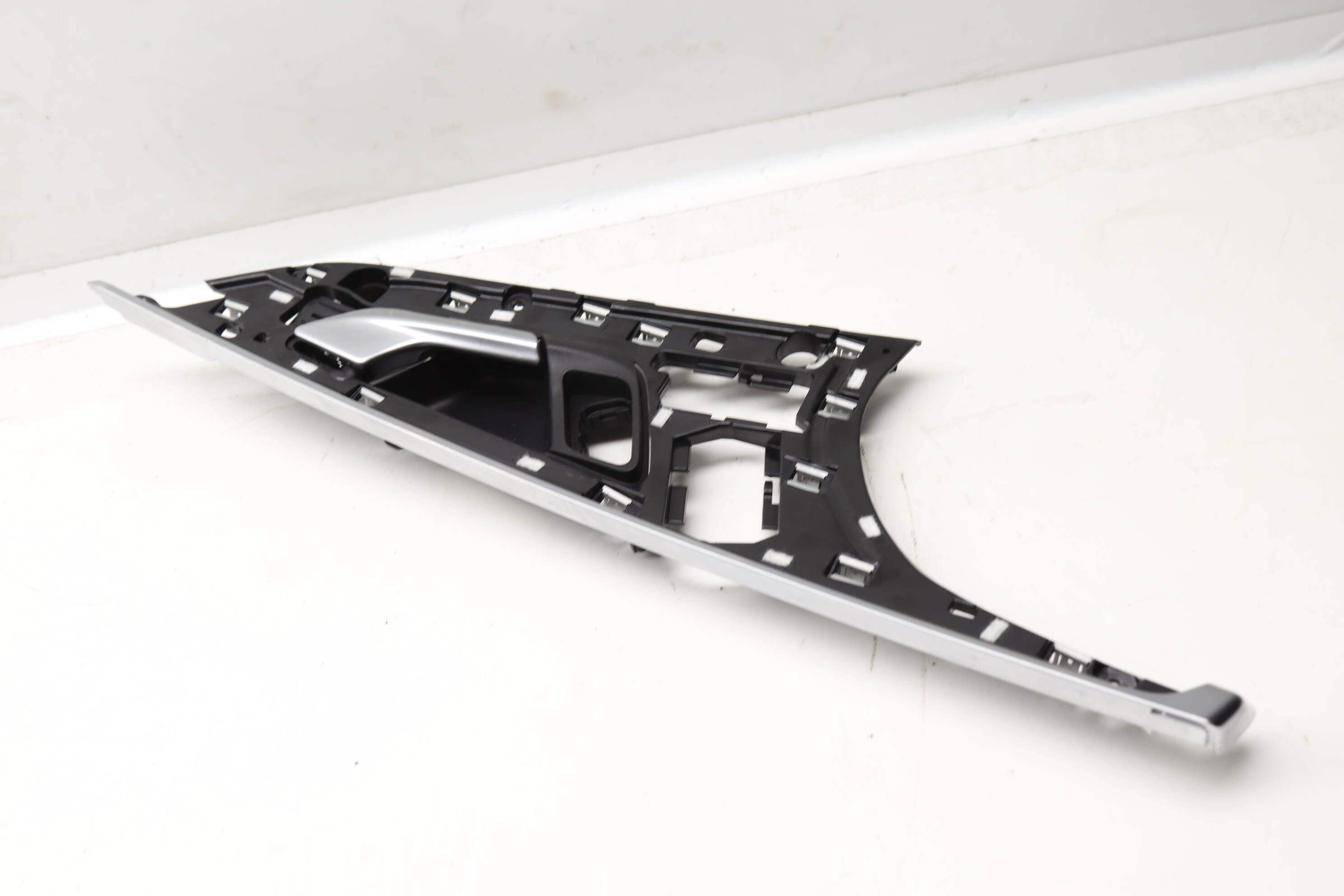 Interior Door Handle / Release 4M0837020B