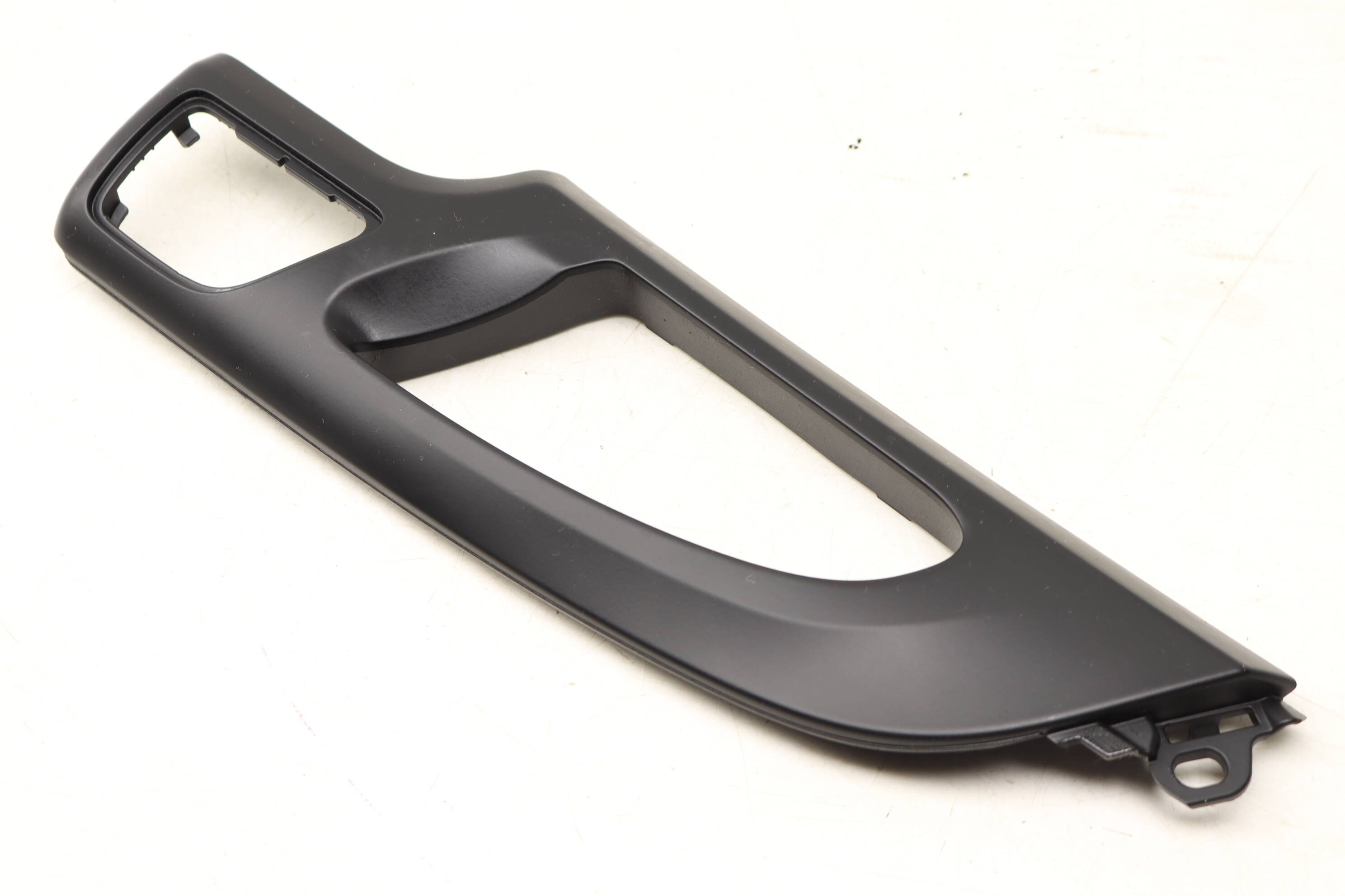 Interior Door Handle Trim 7P5839247 95855534700