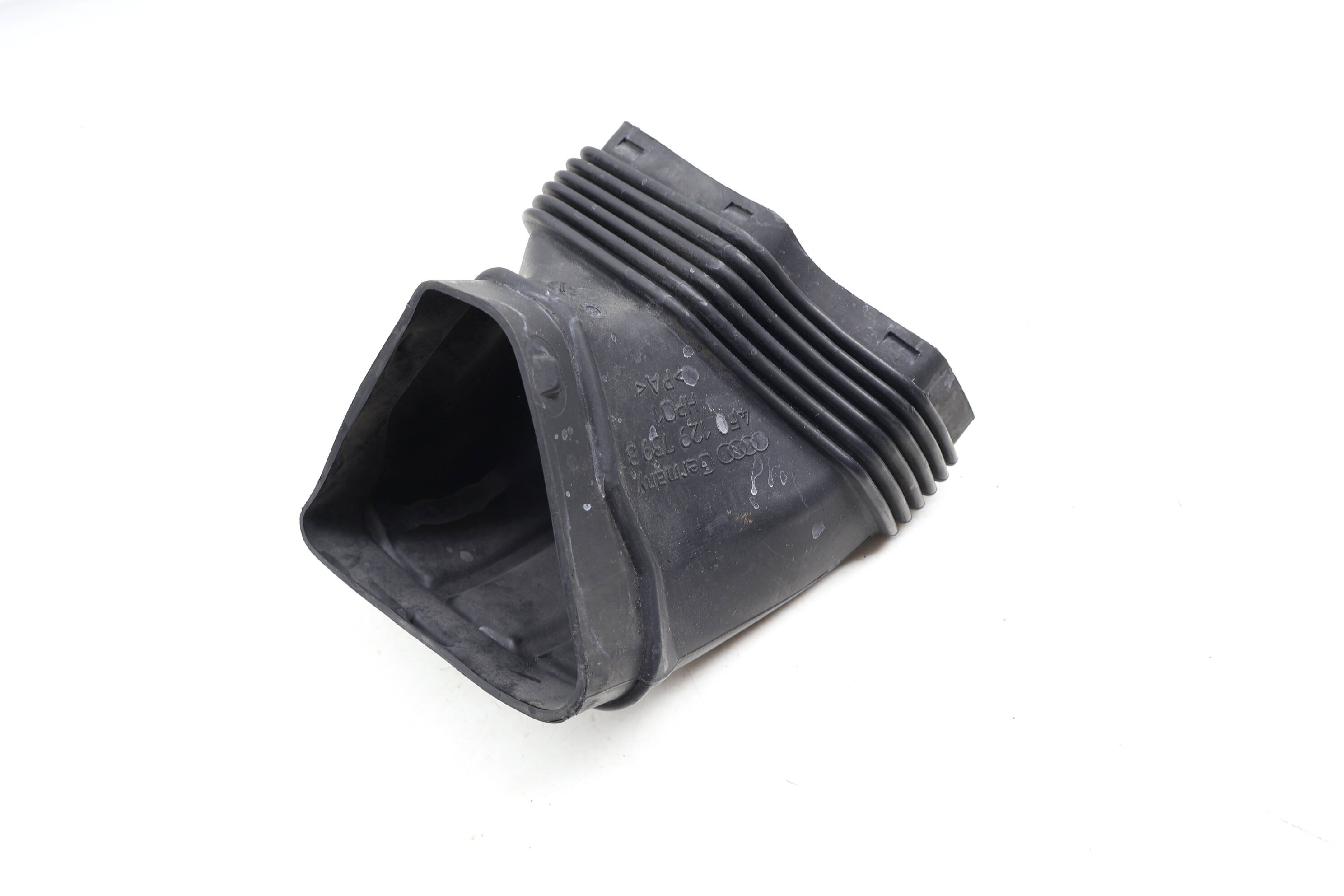 Air Intake Duct 4F0129739B