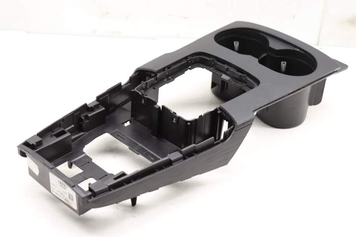 Center Console Trim / Frame 8V1864261A main product photo