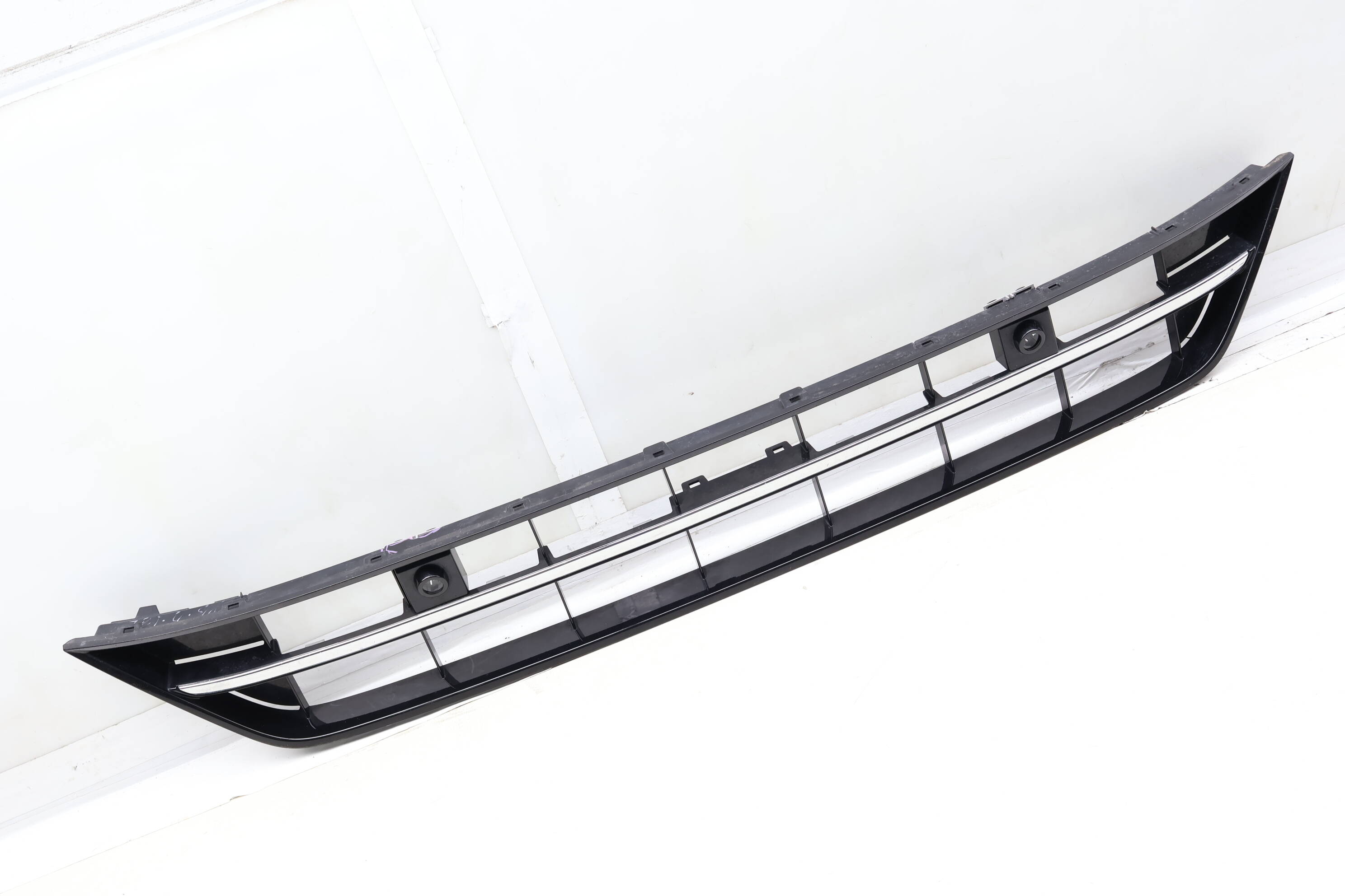 Lower Bumper Grille (Center) 3CN853677B