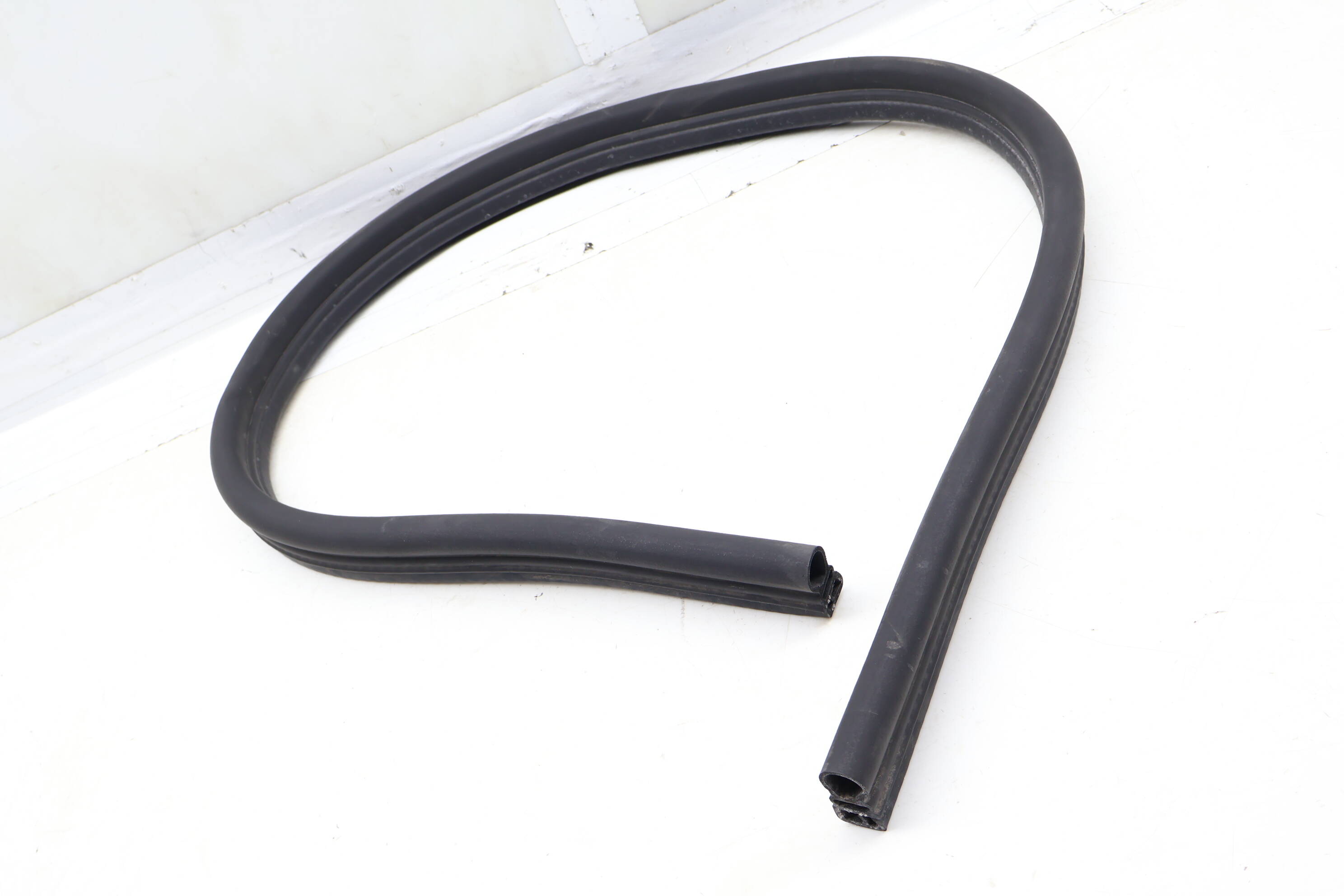 Rain Tray Seal / Weather Stripping 3CN823723