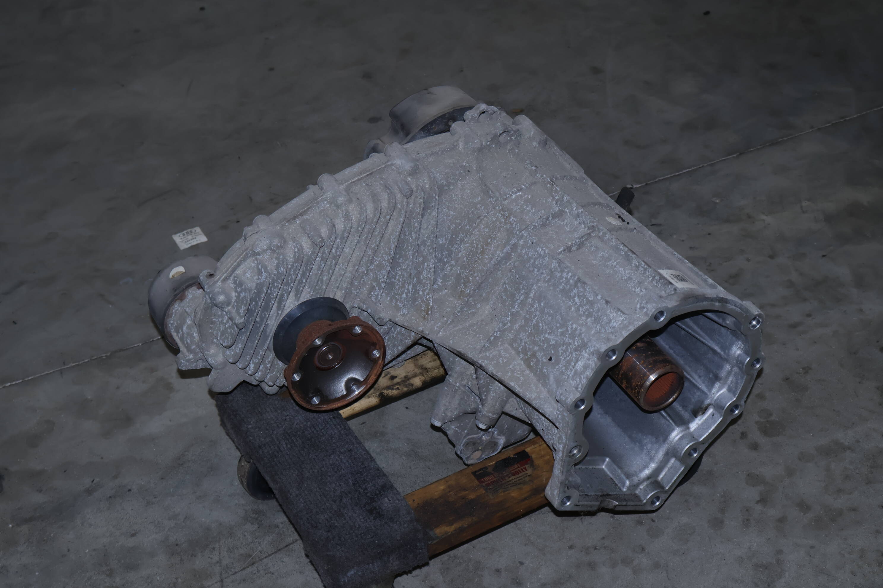 Transfer Case / Box 0BU341010N