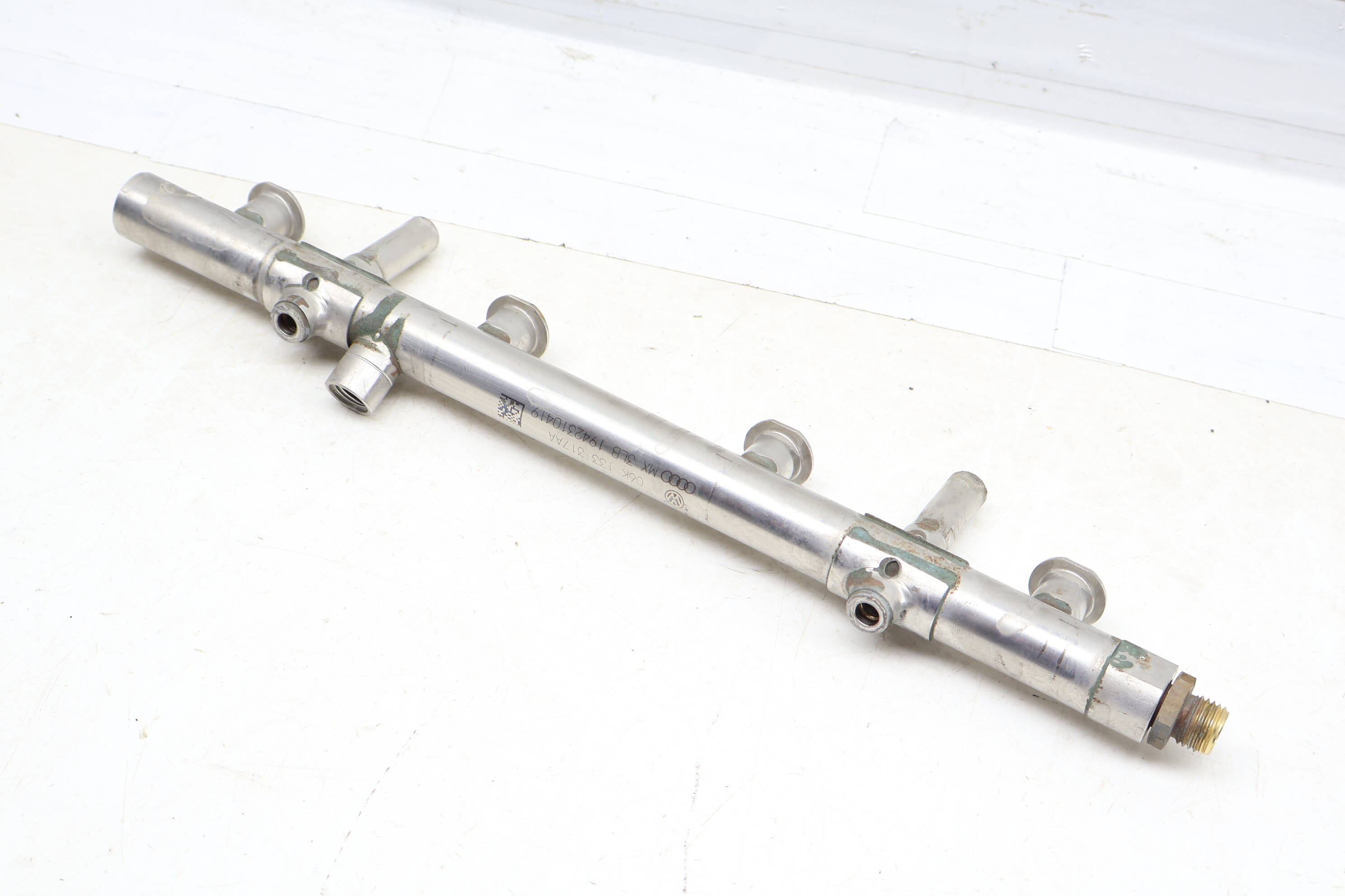 Fuel Rail 06K133317AA