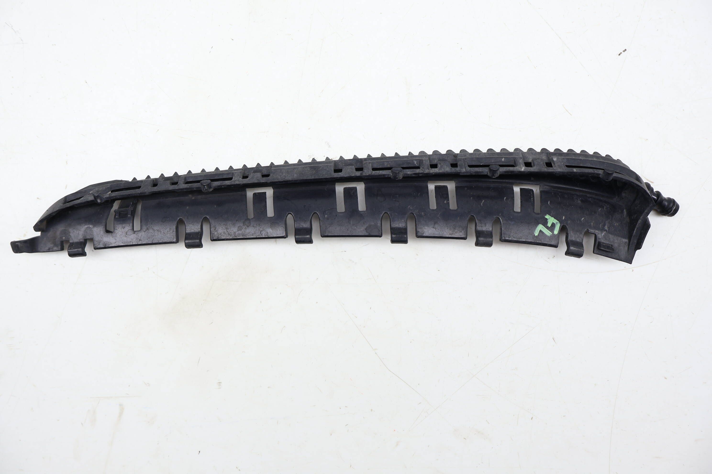 Fender Mount Bracket 97050435301