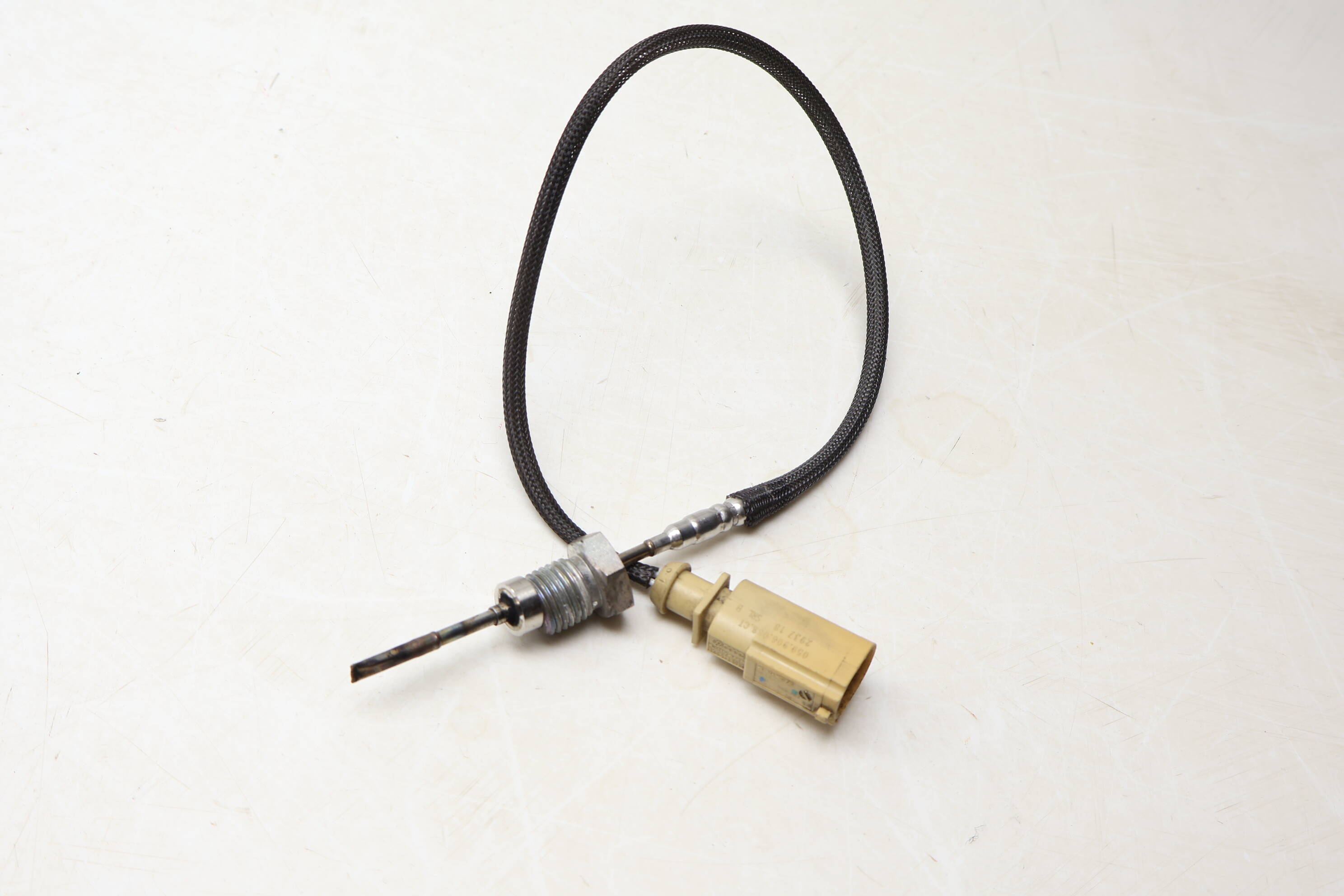 Egt / Exhaust Temperature Sensor 059906088BB