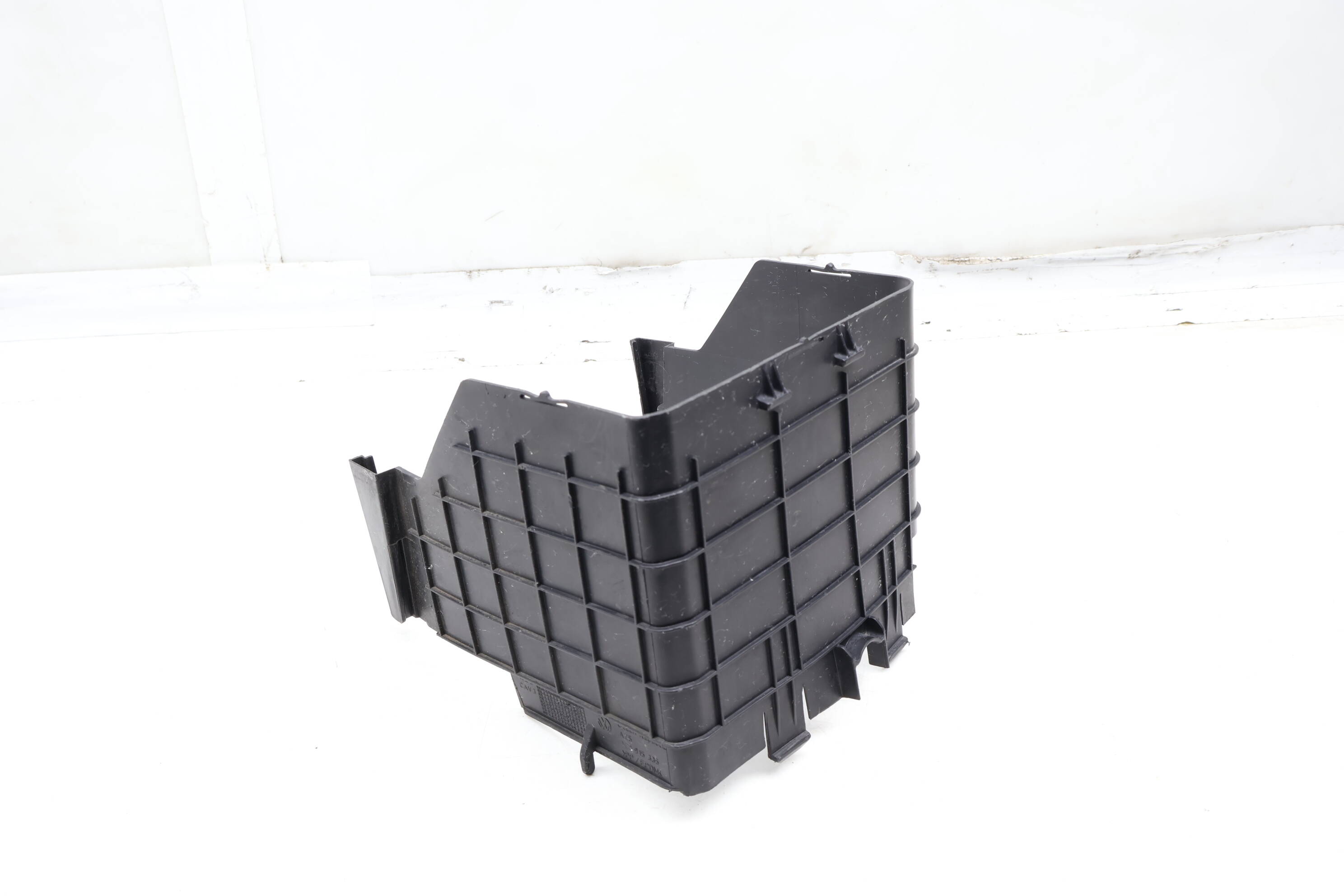 Battery Holder Trim / Cover 3C0915335