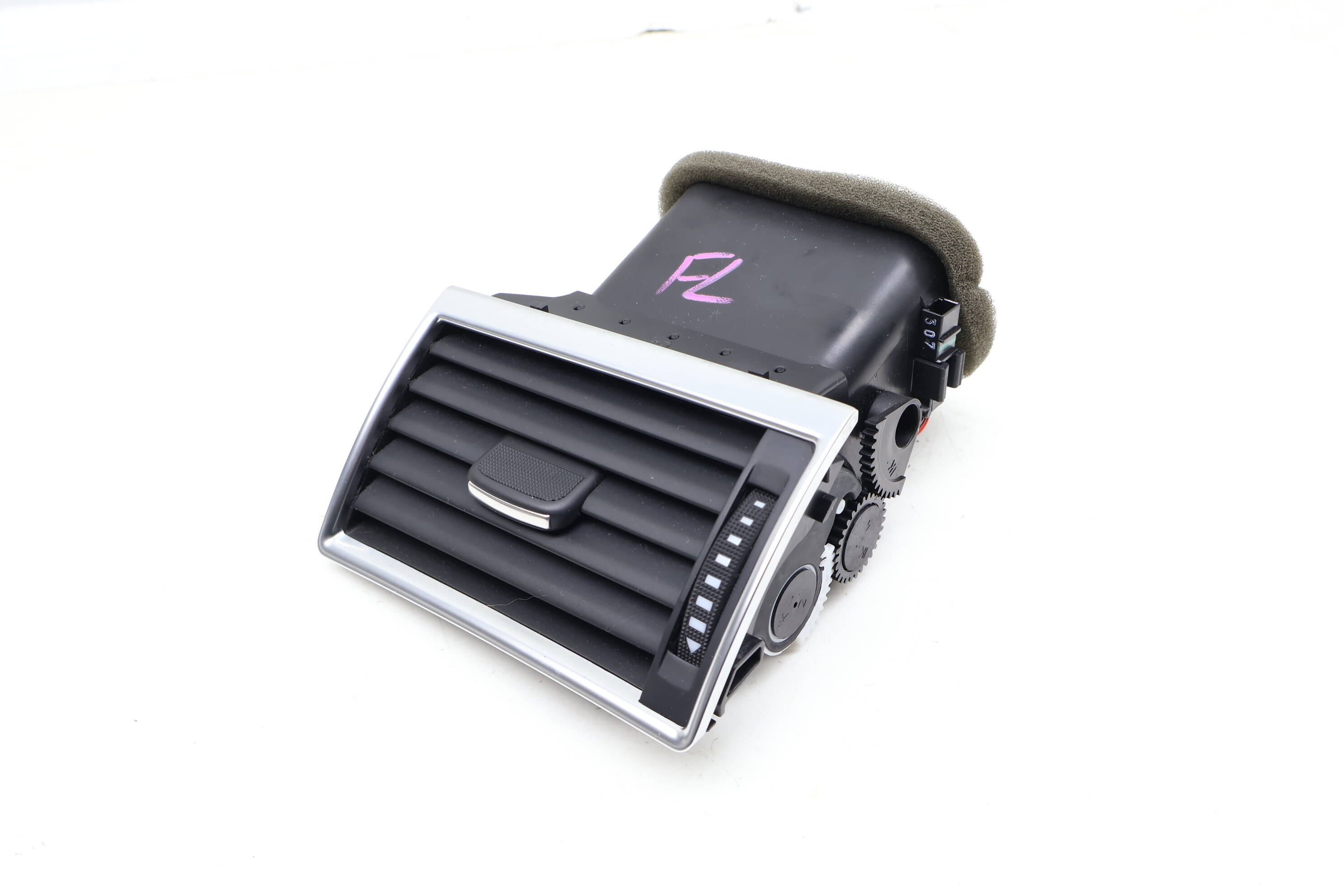 Dash Air Vent 4E0820901