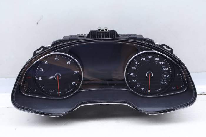 Instrument Cluster / Speedometer 4M0920870A main product photo