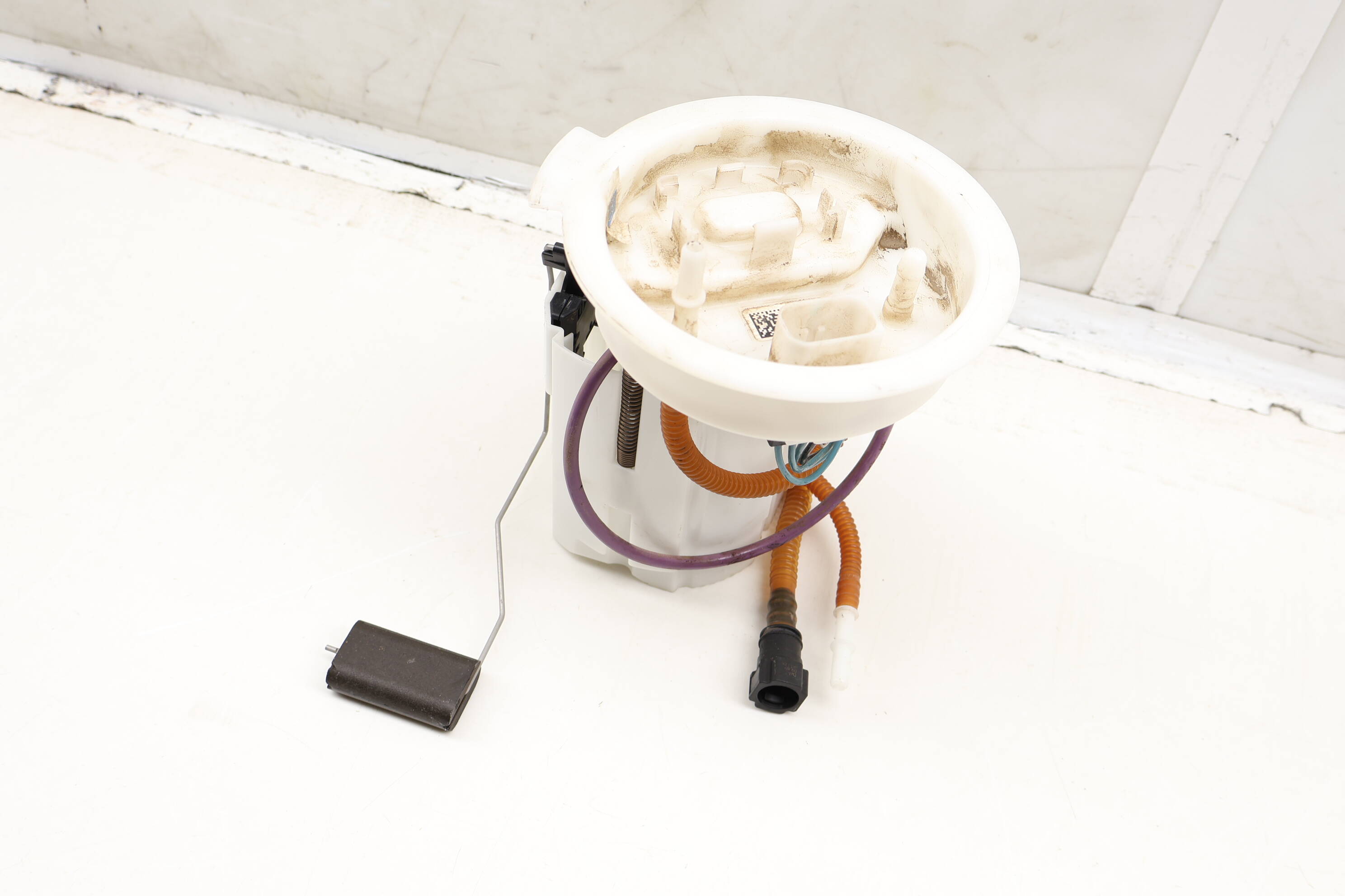 BMW In-Tank Fuel Pump (X1, X2) 16117300463