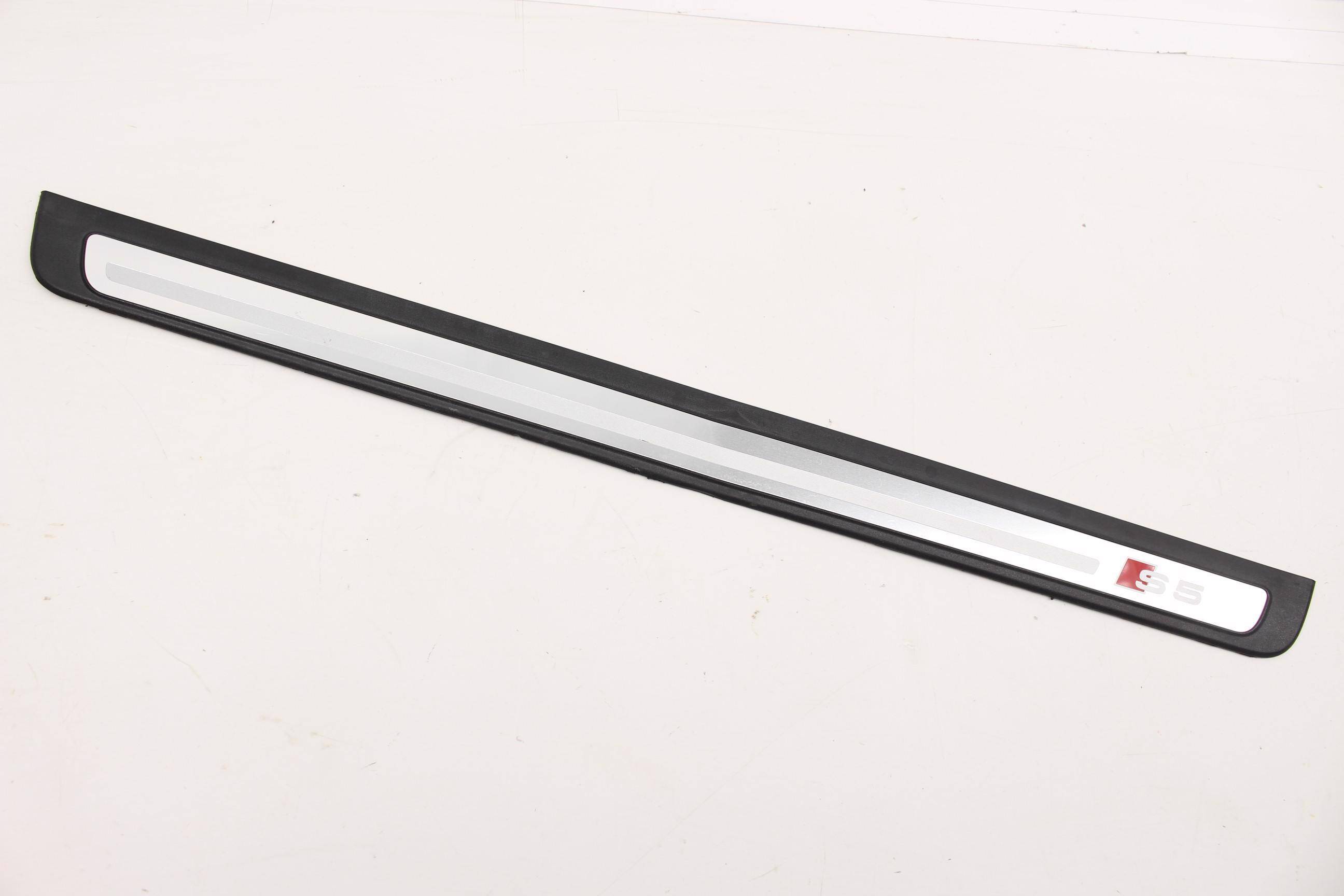 S5 Door Sill Panel / Scuff Plate 8T0853373L