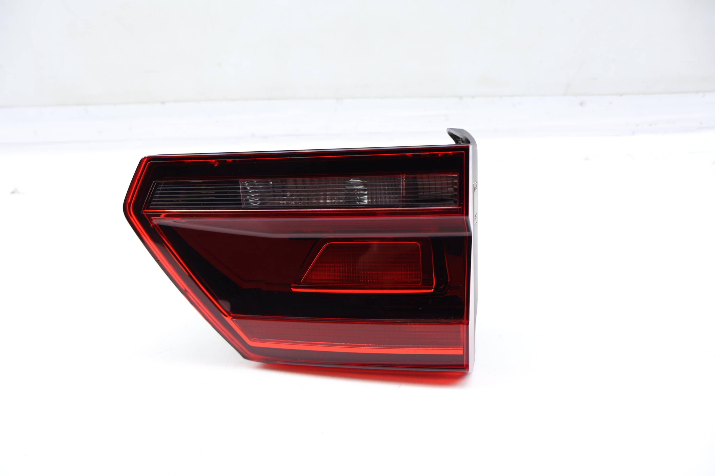 Inner Tail Light / Lamp 3CN945093A