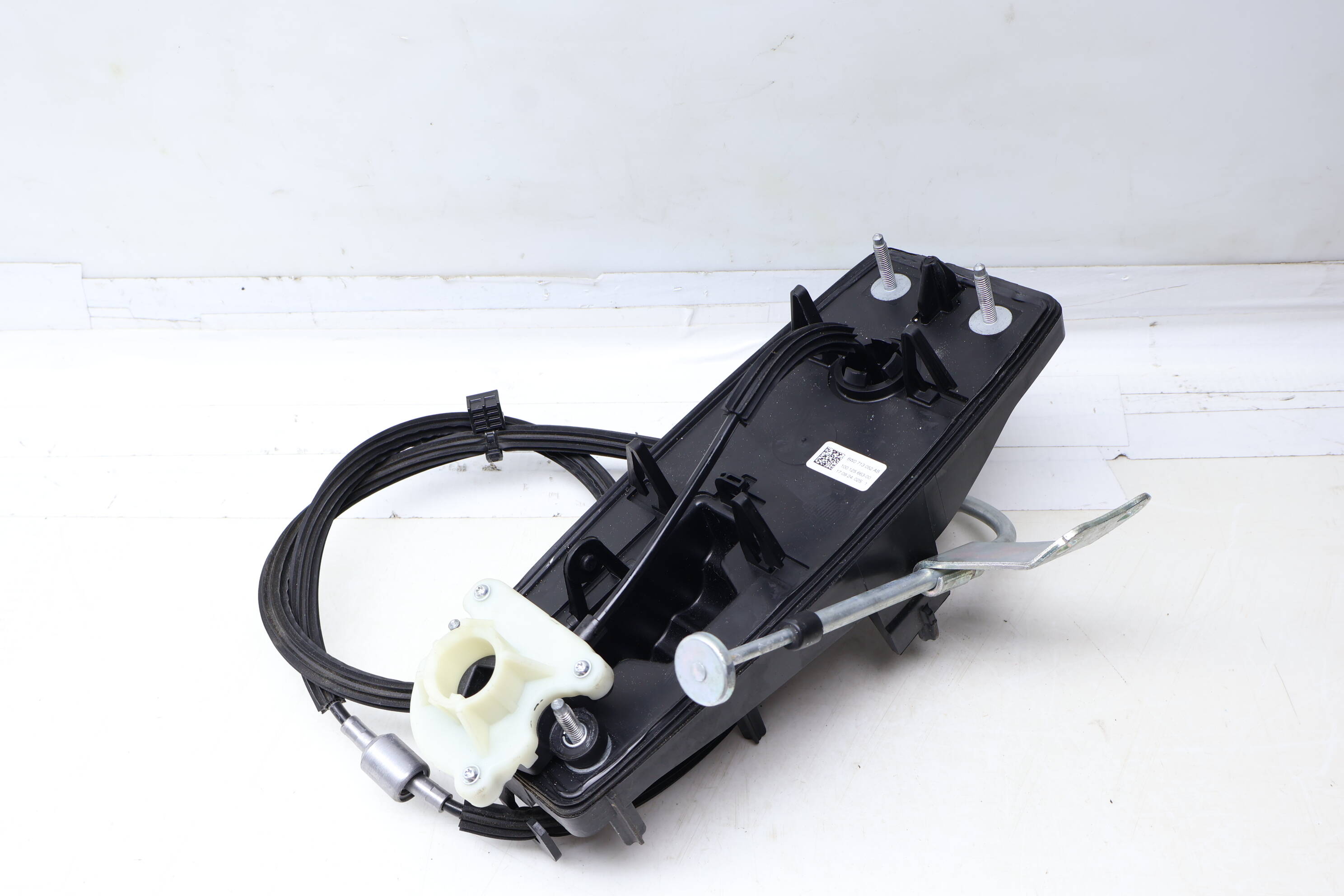 Emergency Parking Brake Actuator / Cable 8W0713052AB