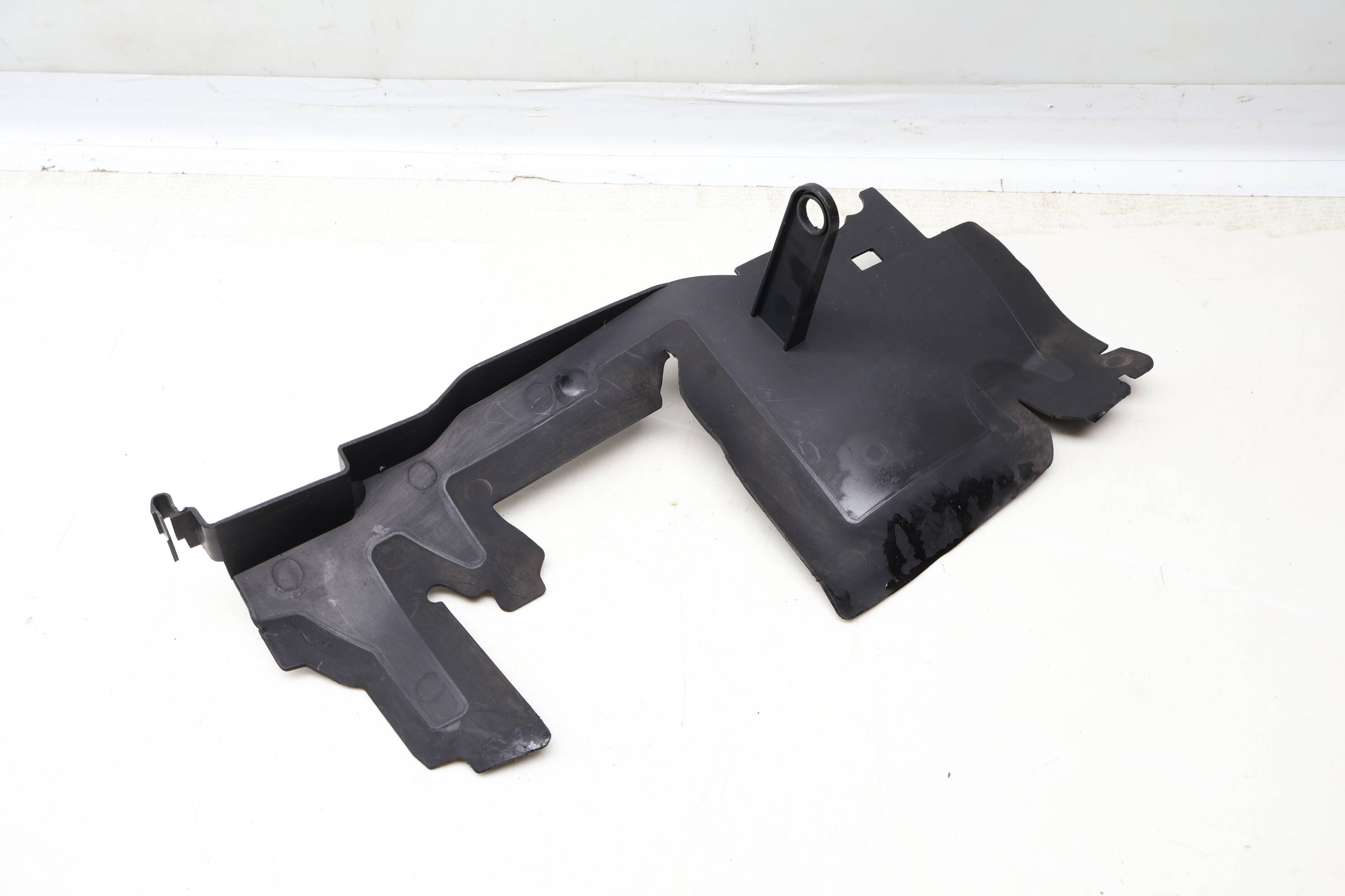 Radiator Air Guide / Duct 8J0121284A