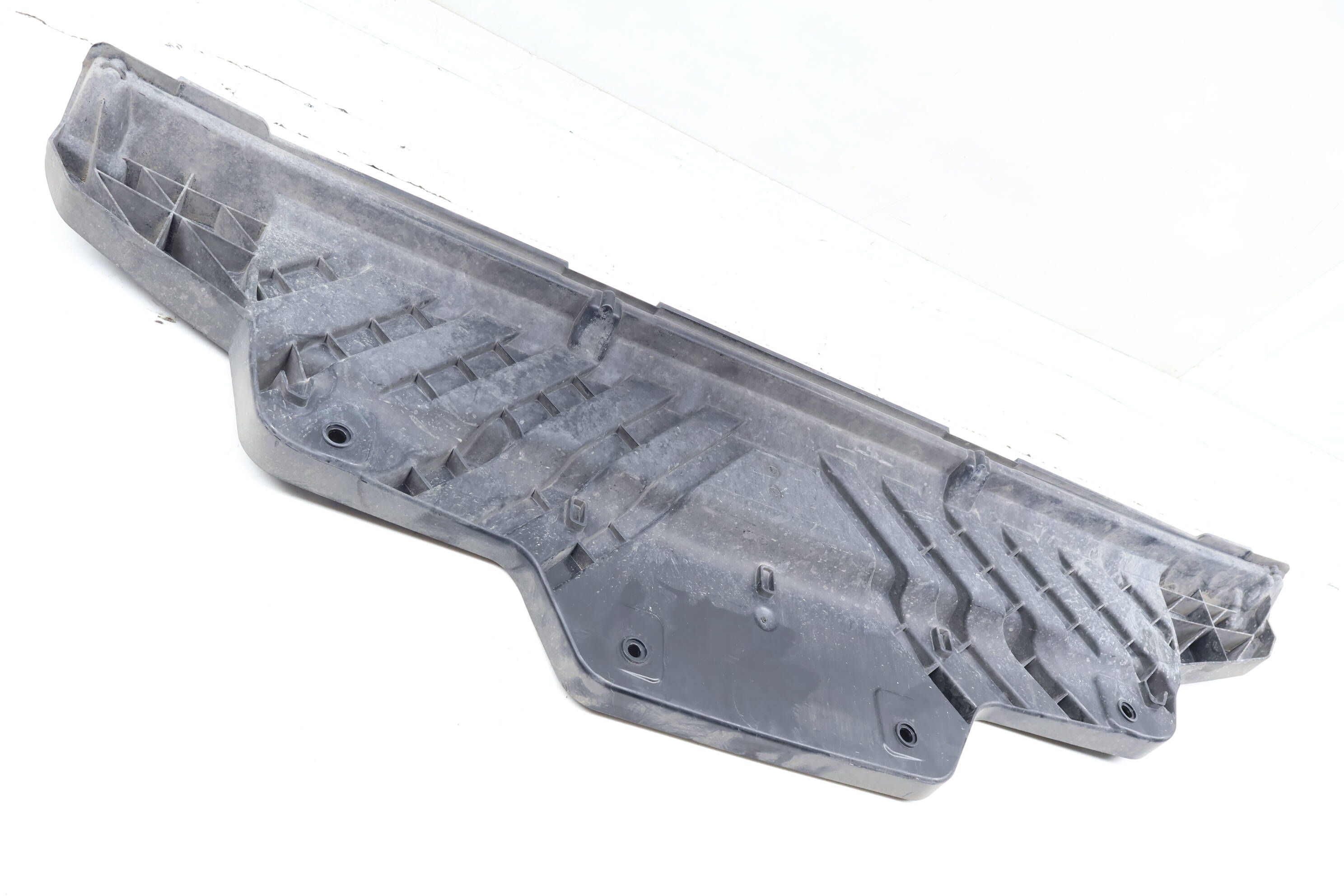 Bumper Mount / Bracket (Center) 4M0807329