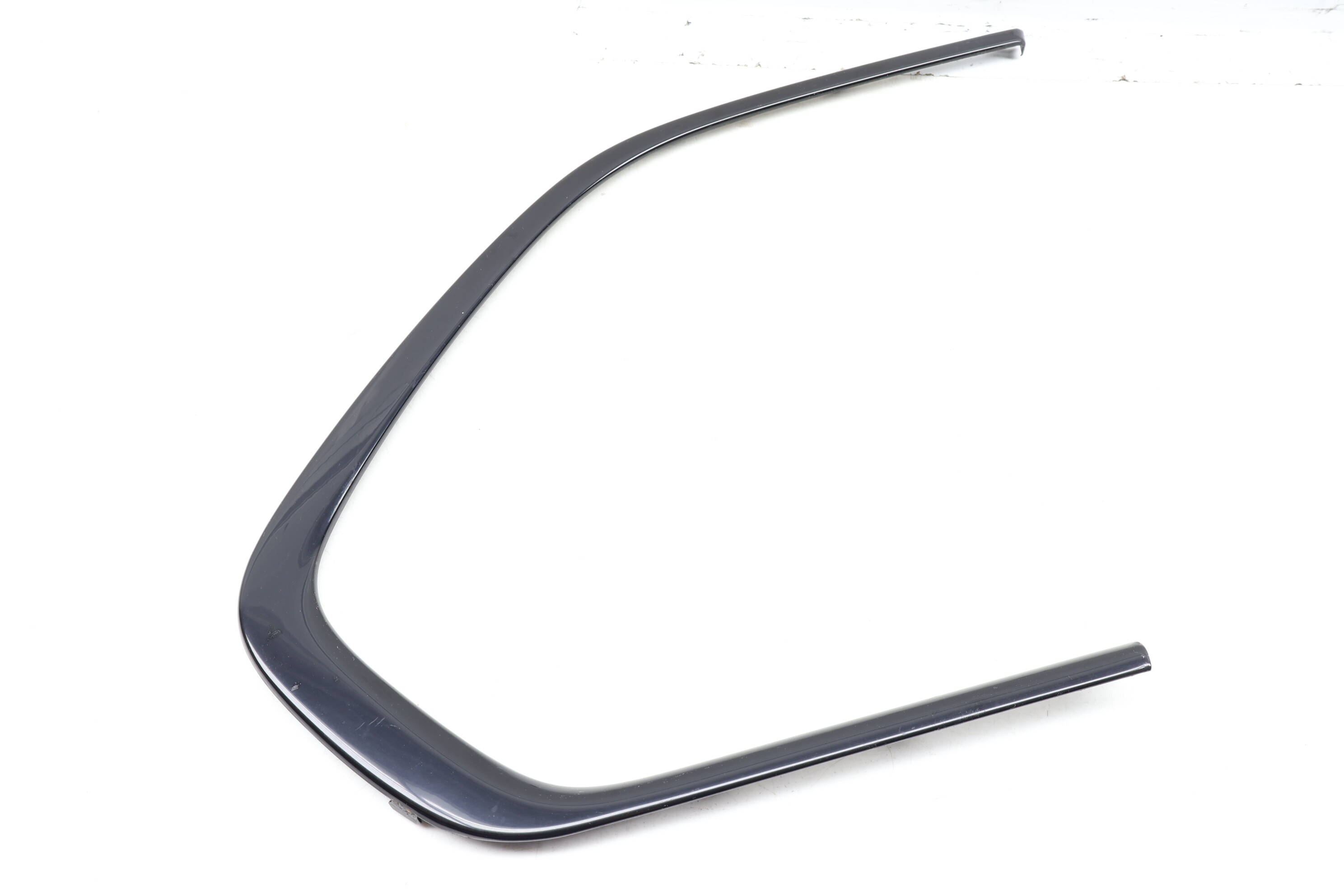 Quarter&#x20;Window&#x20;Trim&#x20;&#x2F;&#x20;Molding&#x20;51377207846