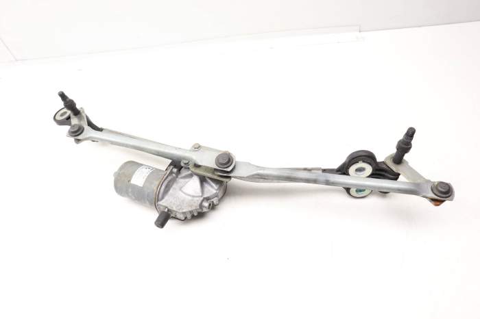 Windshield Wiper Transmission W/ Motor 61617200510 main product photo