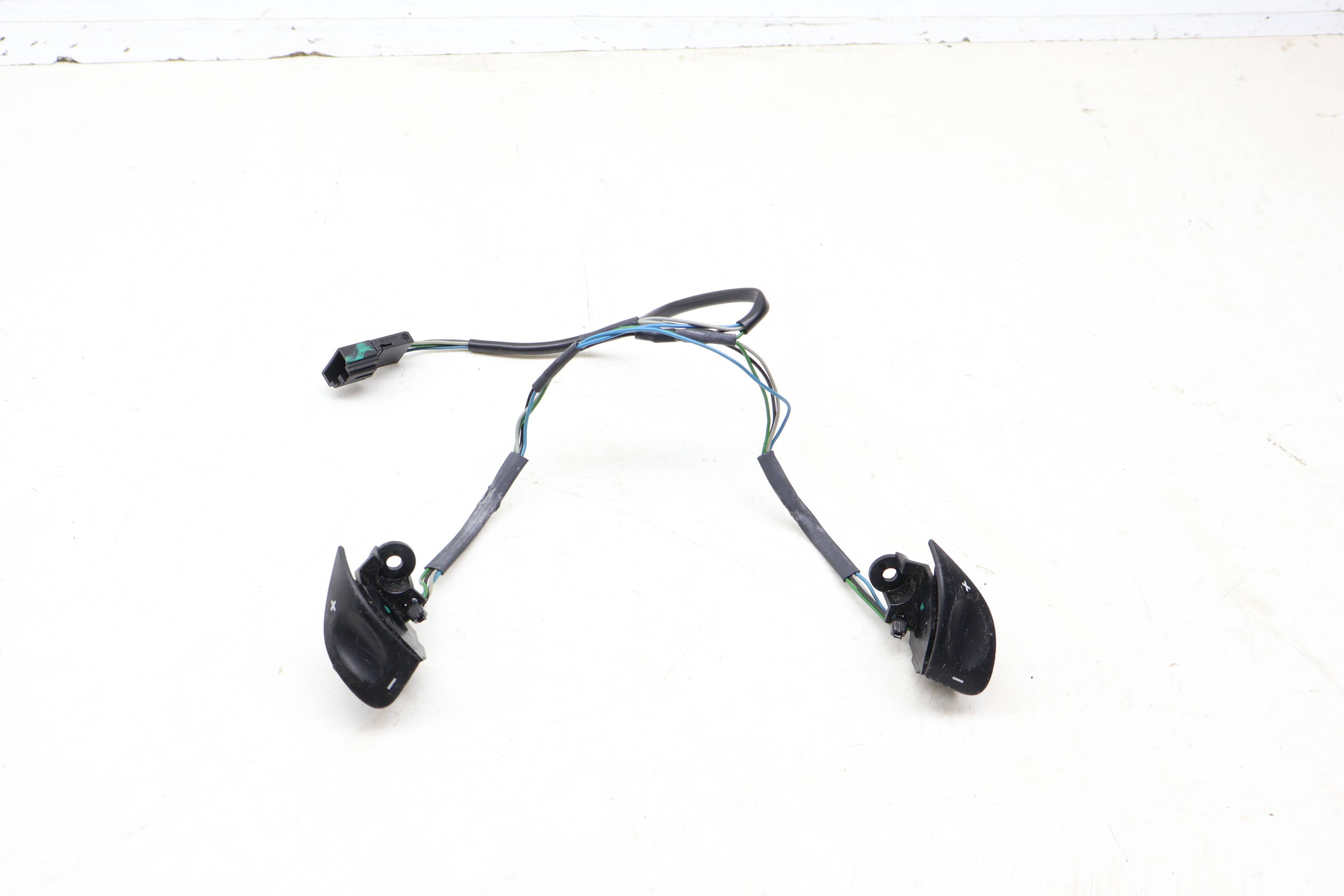 Tiptronic Shifter Steering Wheel Control Switch / Button Set