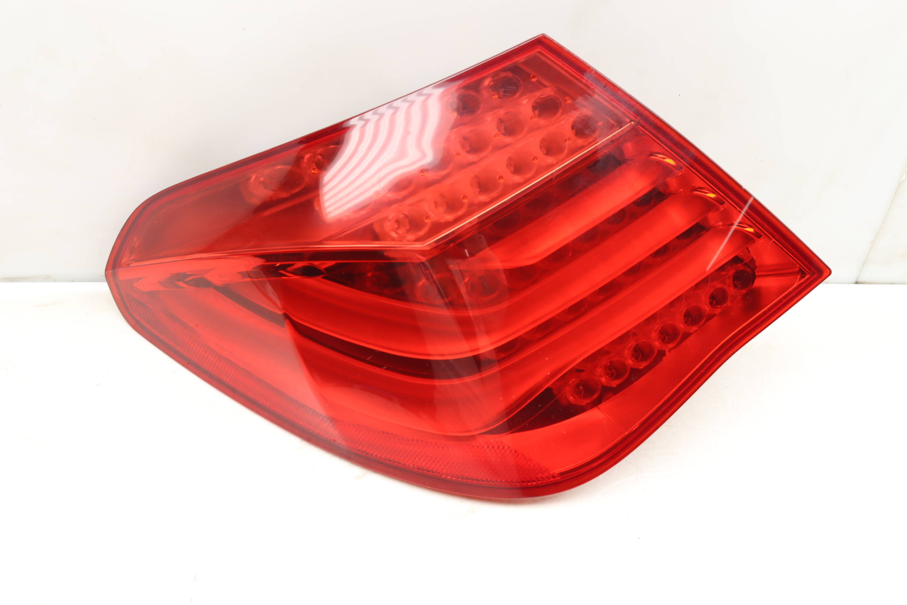 Outer Tail Light / Lamp 63217182201