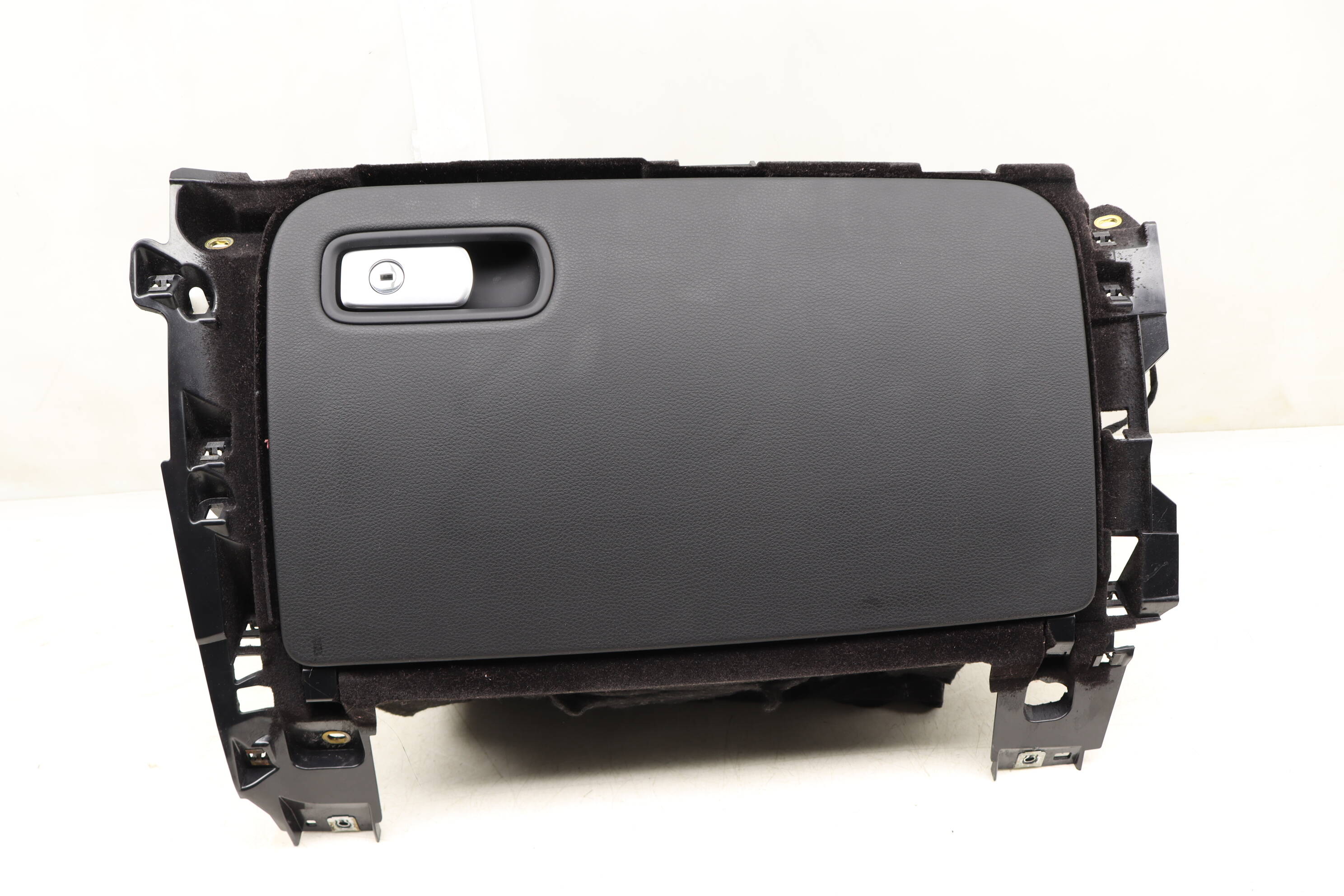 Glove Box / Compartment 9Y1857093T