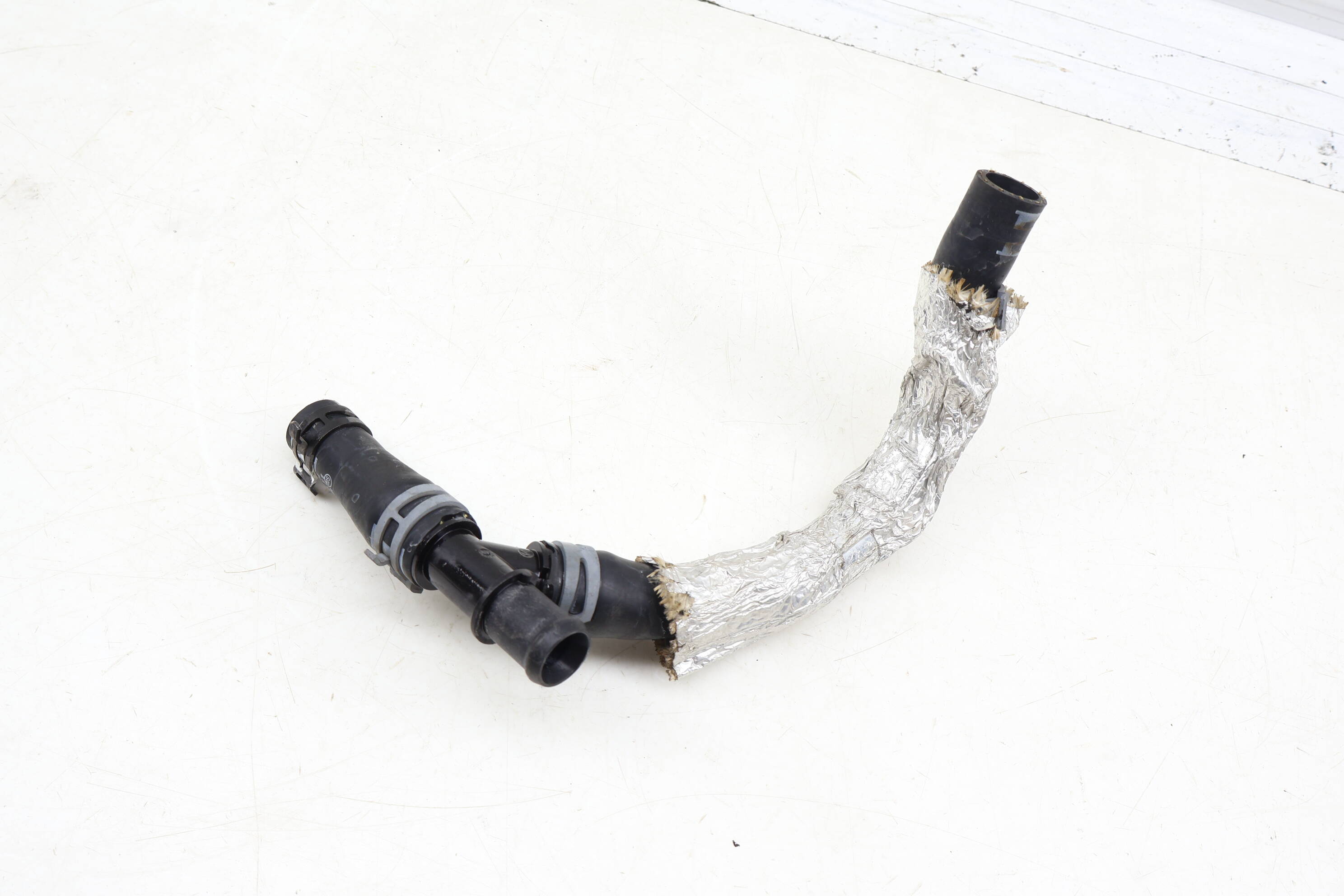 Transmission Oil Cooler Hose 4M0122448J