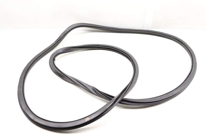 Inner Door Seal / Weather Stripping 3CN867912A main product photo