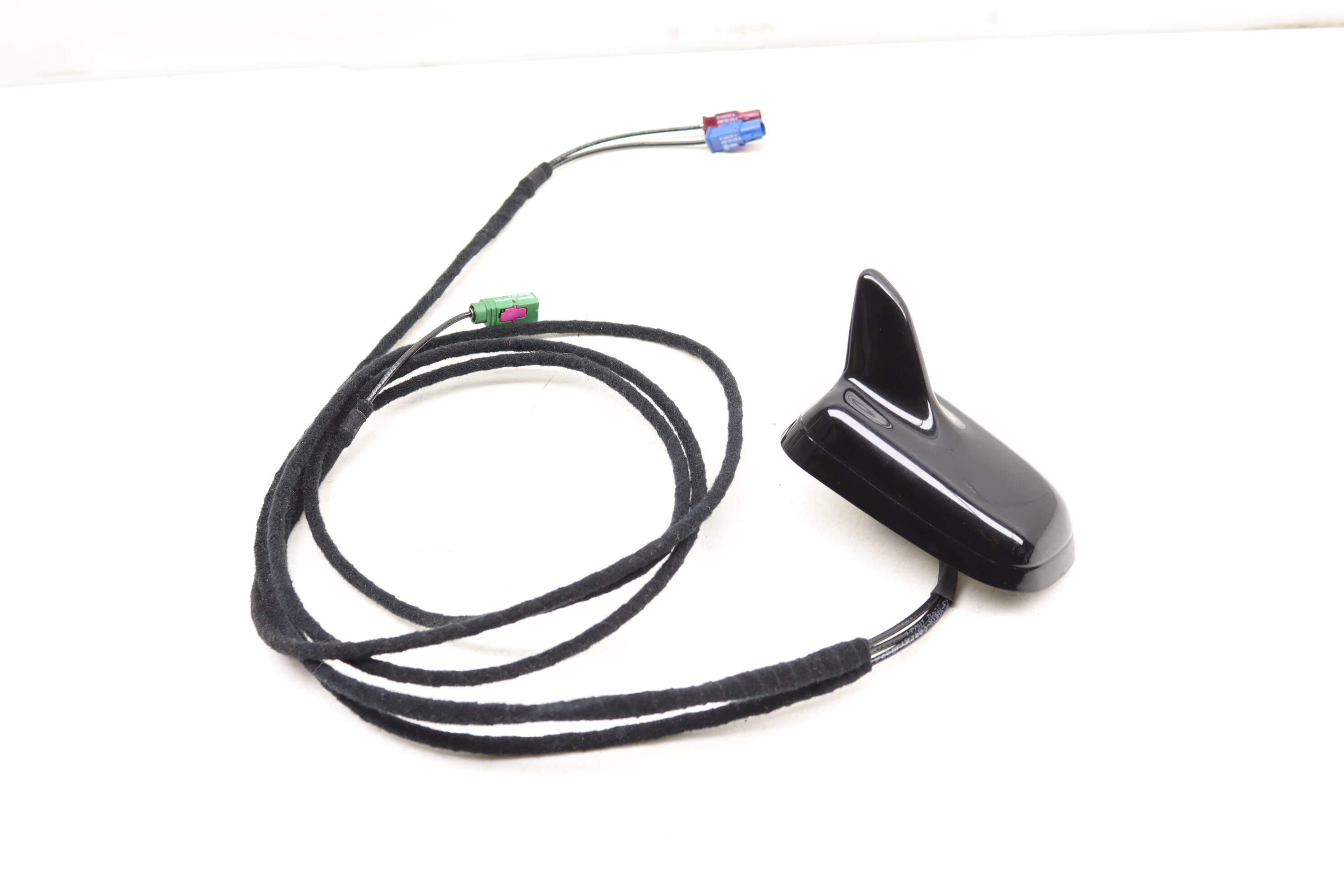 Shark Fin / Roof Antenna 4L0035503J