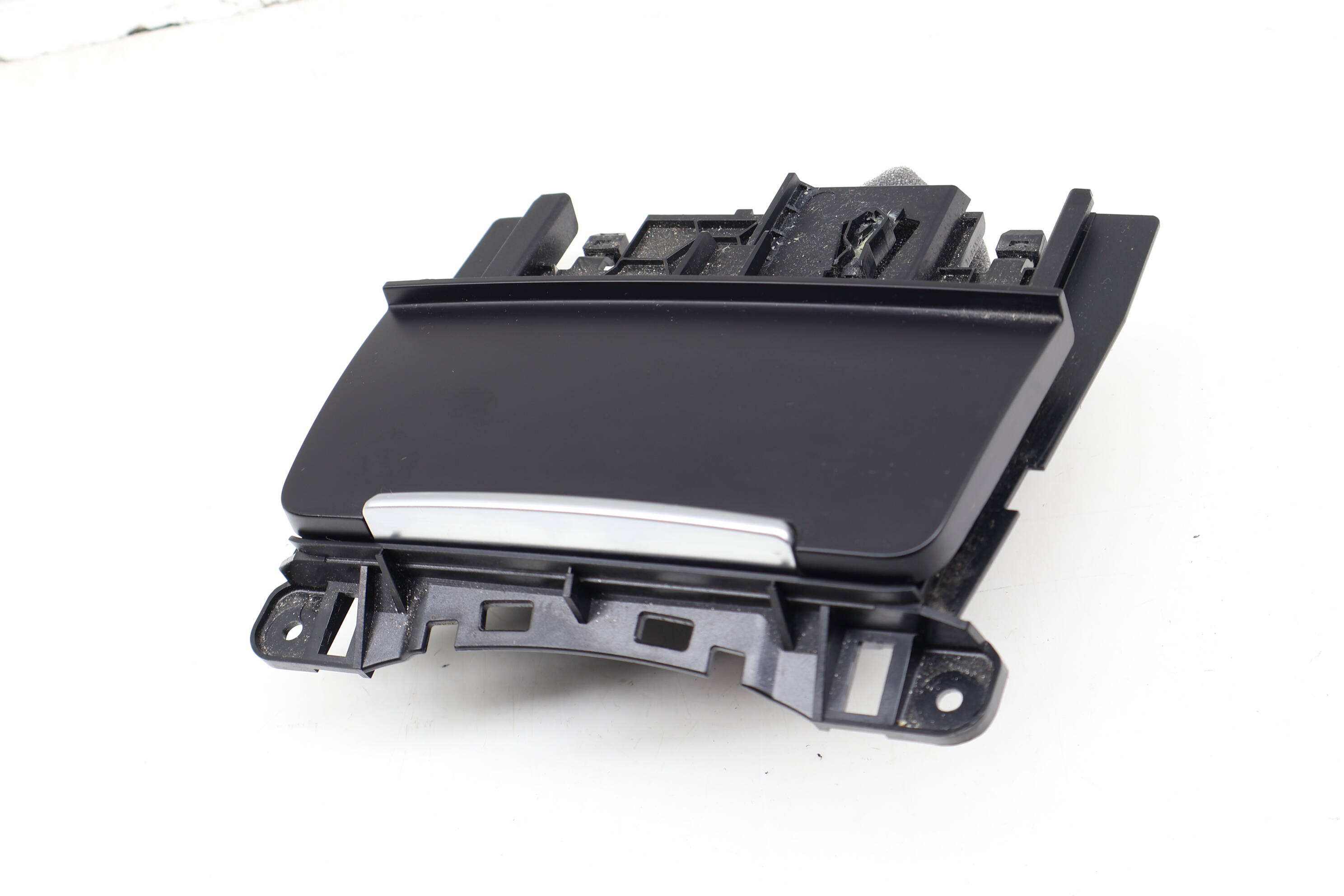 Ashtray / Ash Tray Assembly 8K0857951C