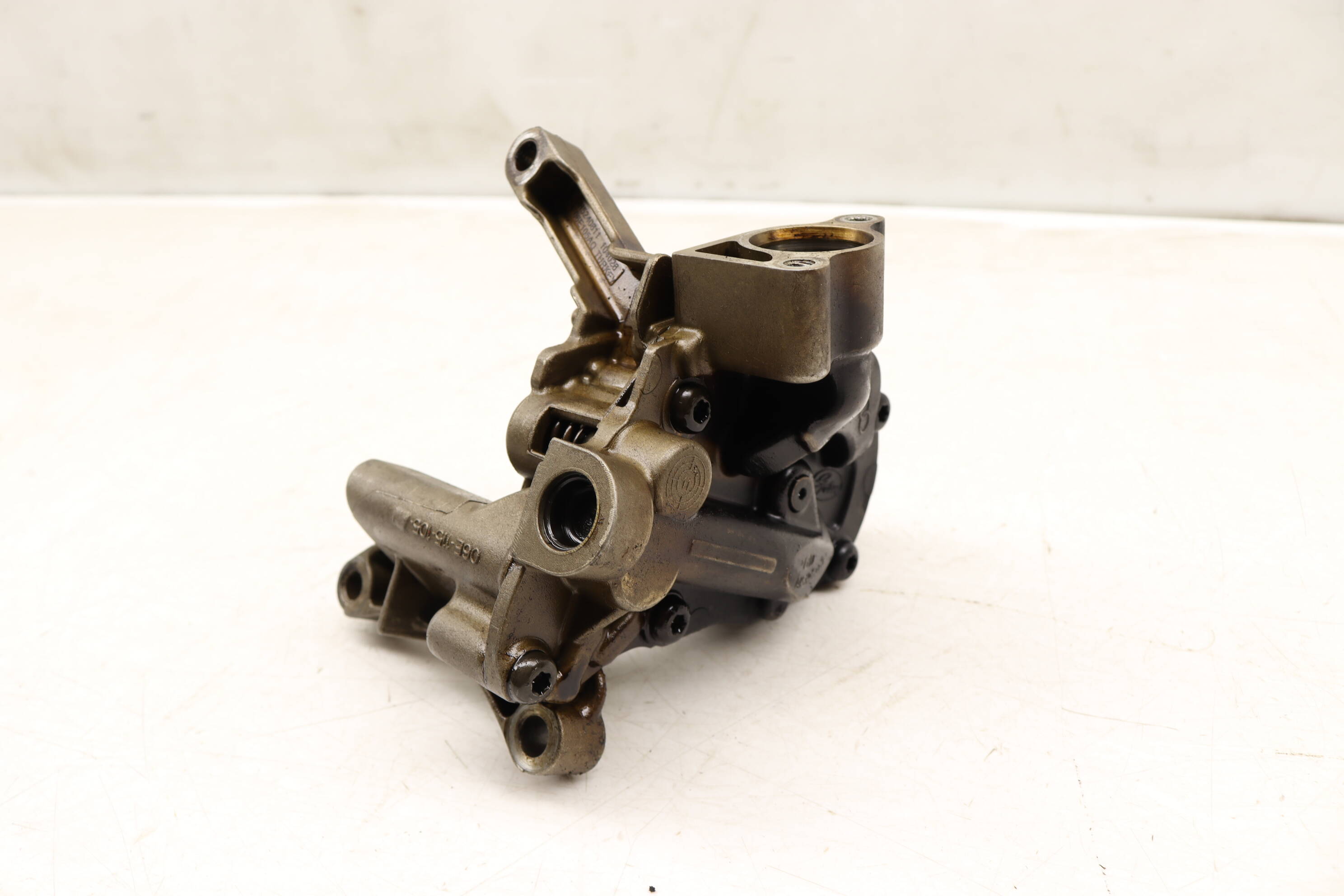 Engine Oil Pump 06E115105AQ 95810701320