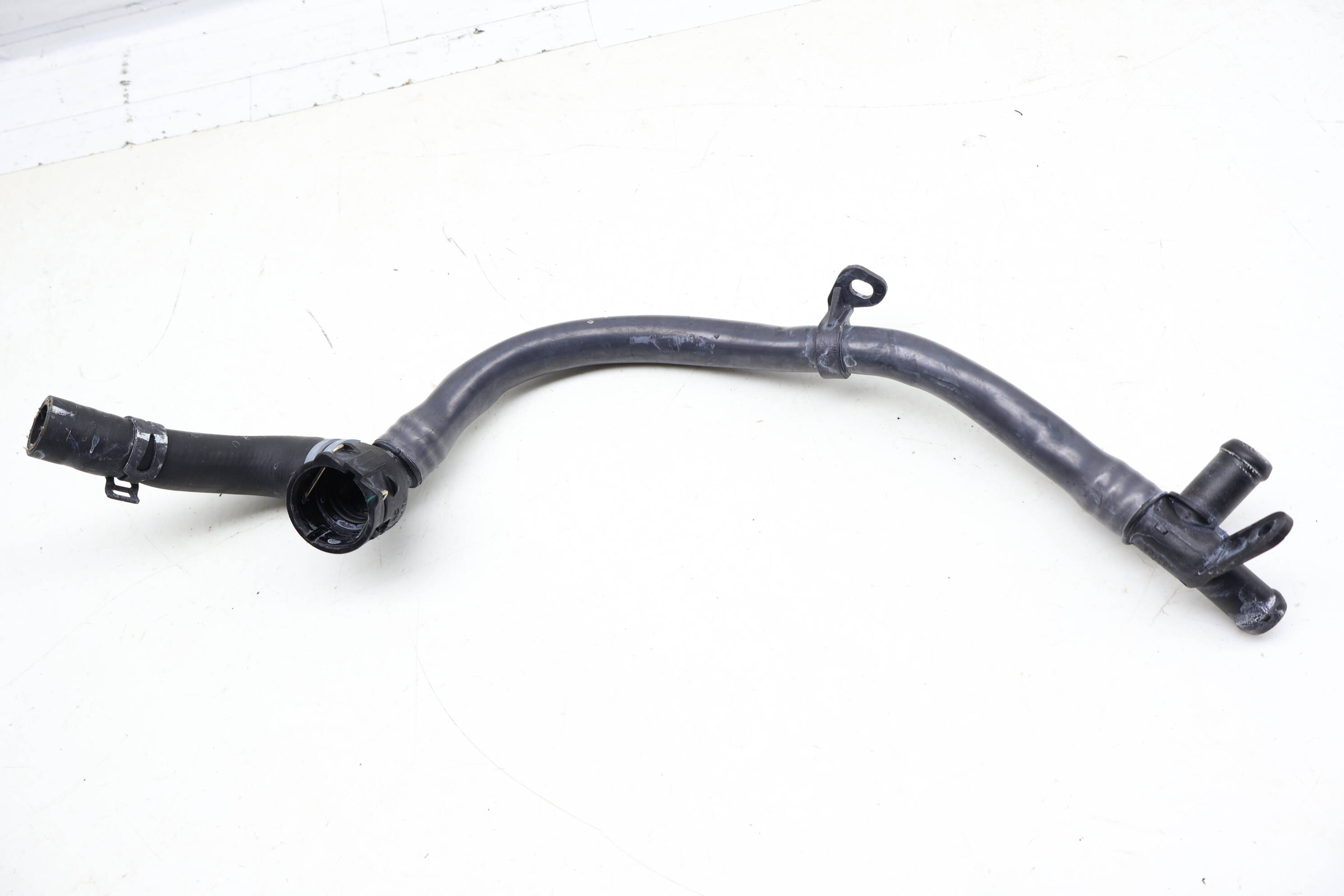 Coolant Hose / Line / Tube 5WA122109A