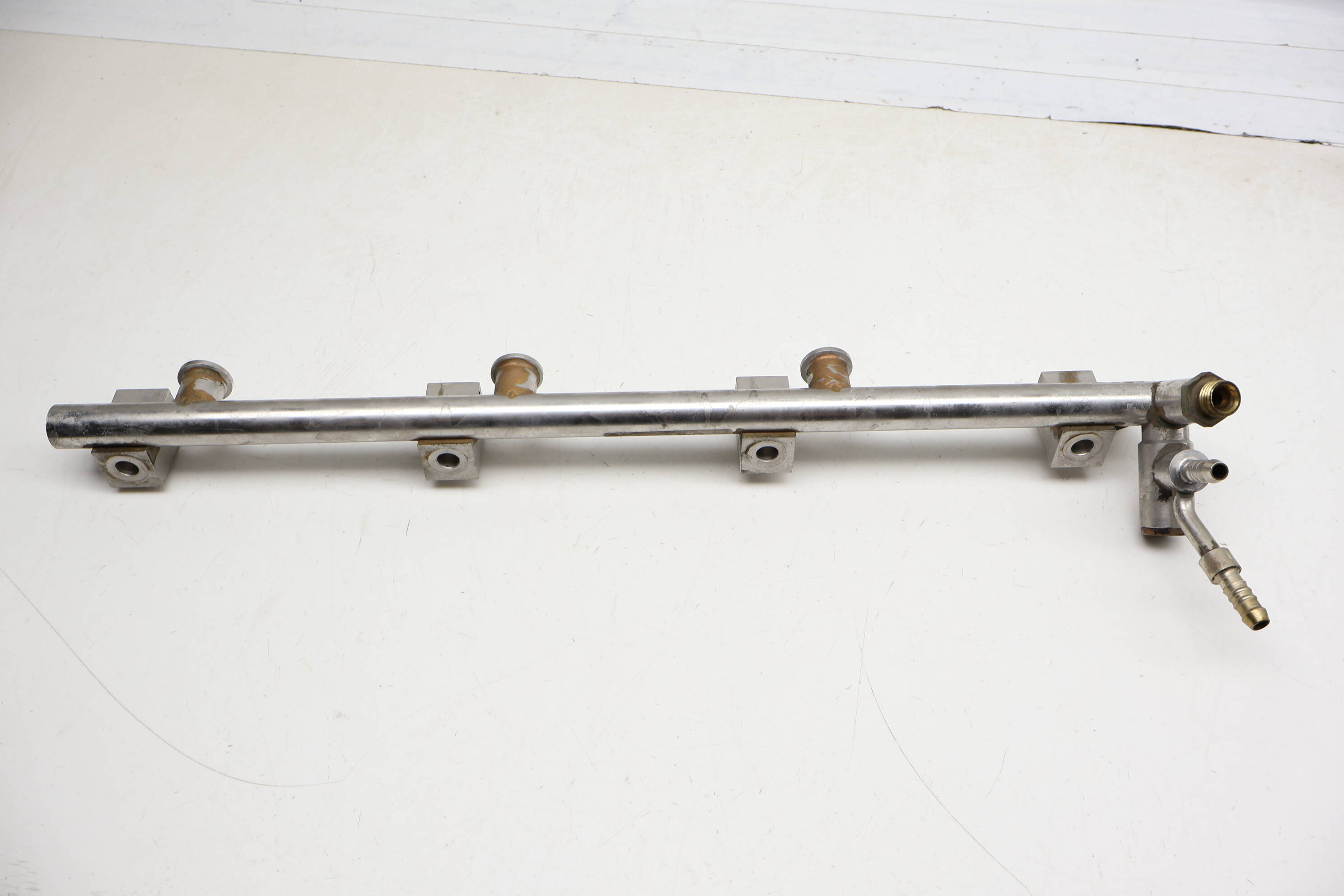 Fuel Rail 03H133316N