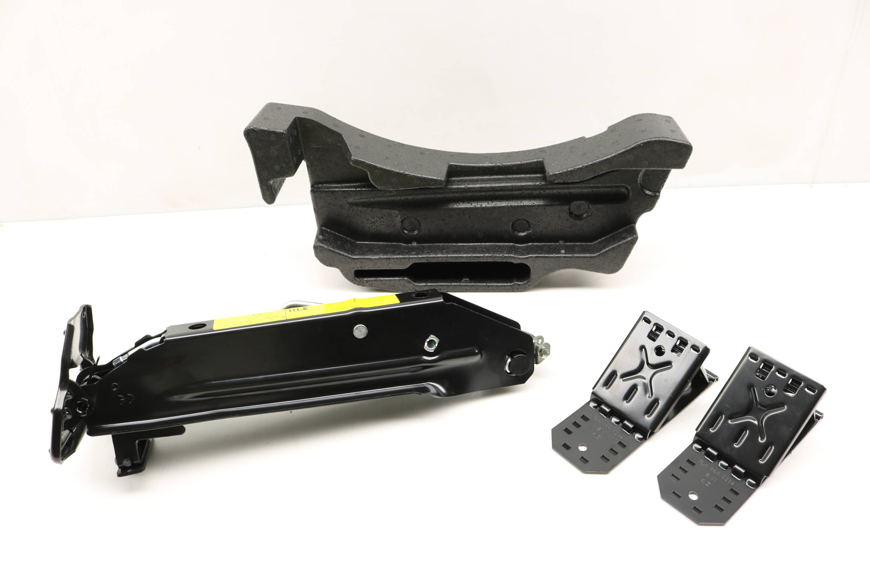 Jack W/ Housing 7P5012178 95872110100