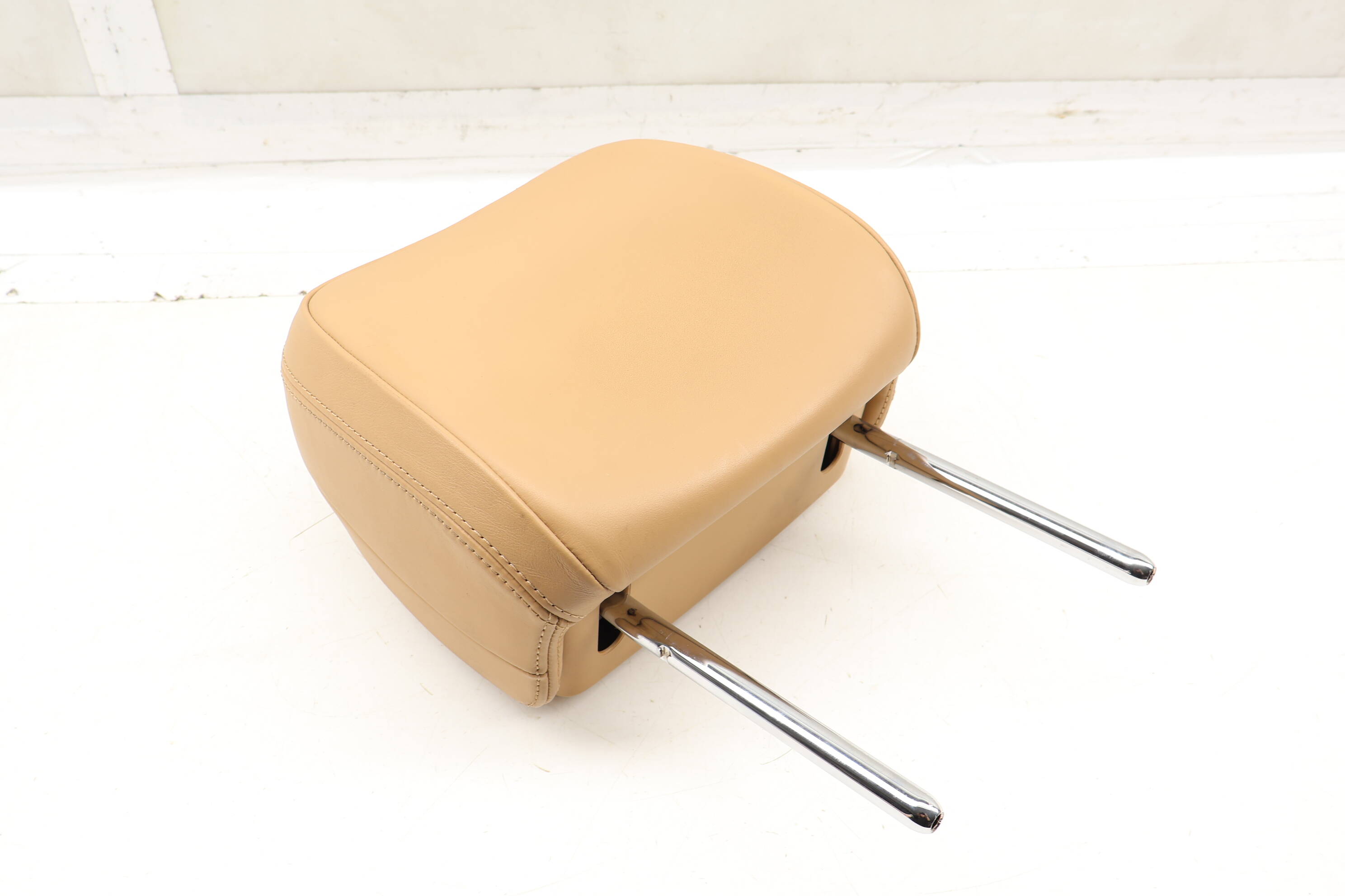 Seat Headrest / Head Rest 95B881901Q