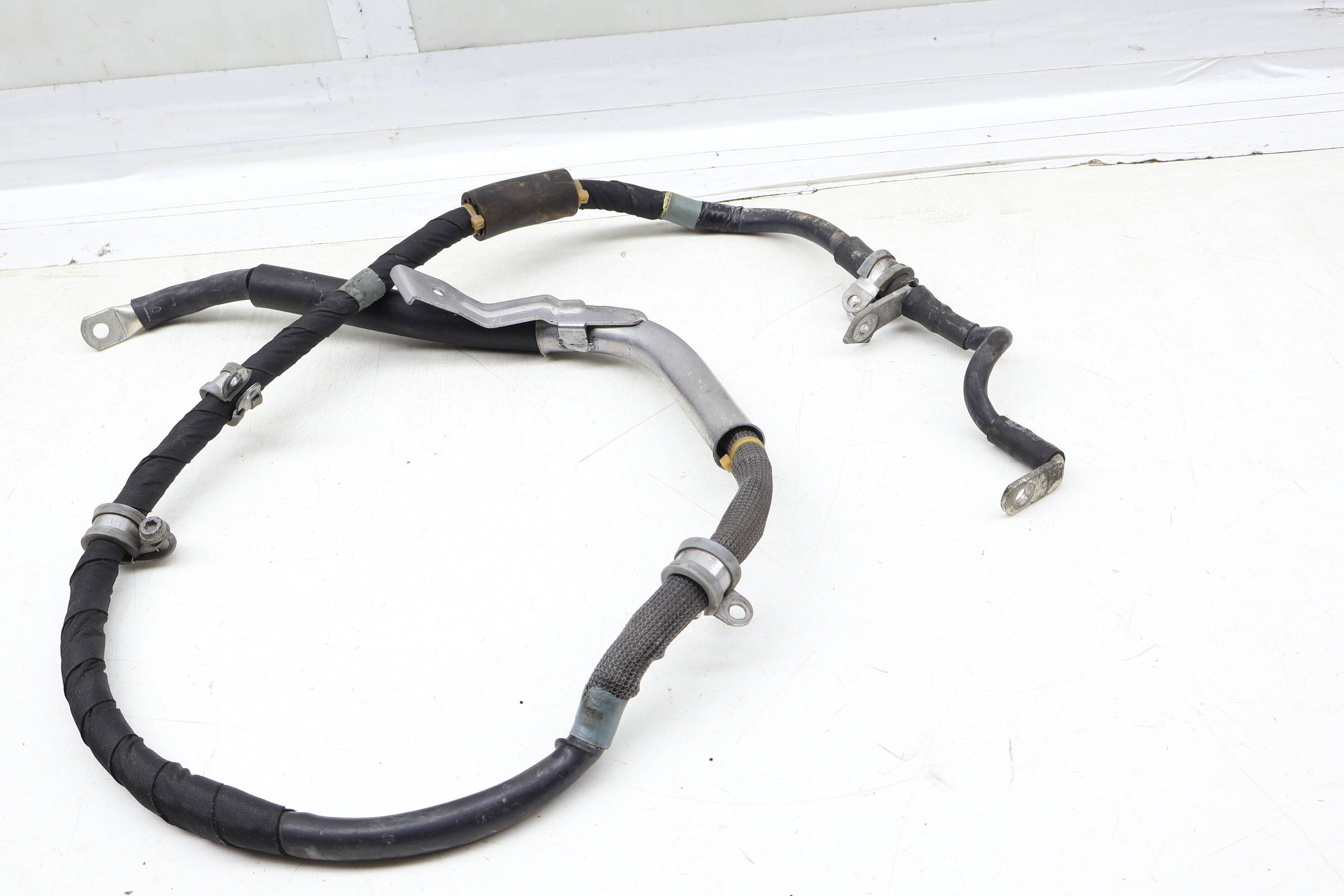 Battery / Starter / Alternator Cable / Harness 4L0971228AK
