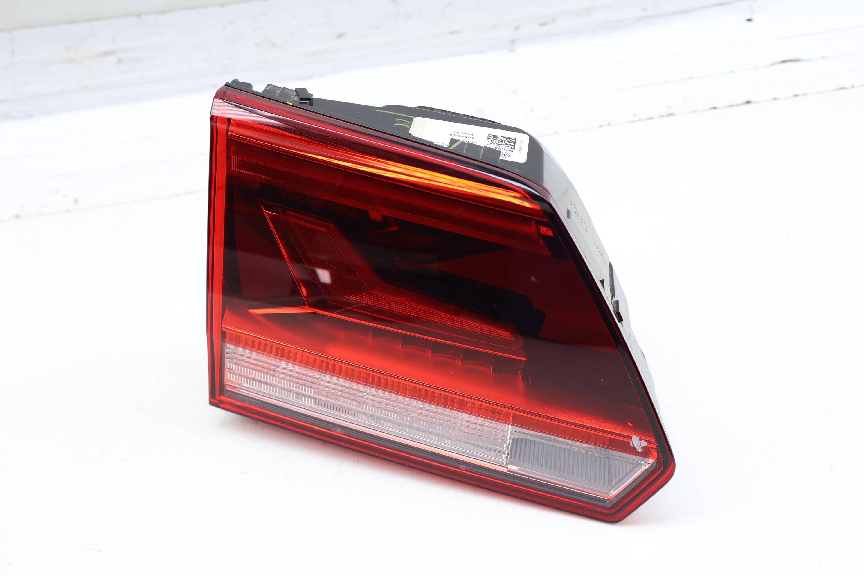 Led Tail Light / Lamp (Inner) 3CN945093D