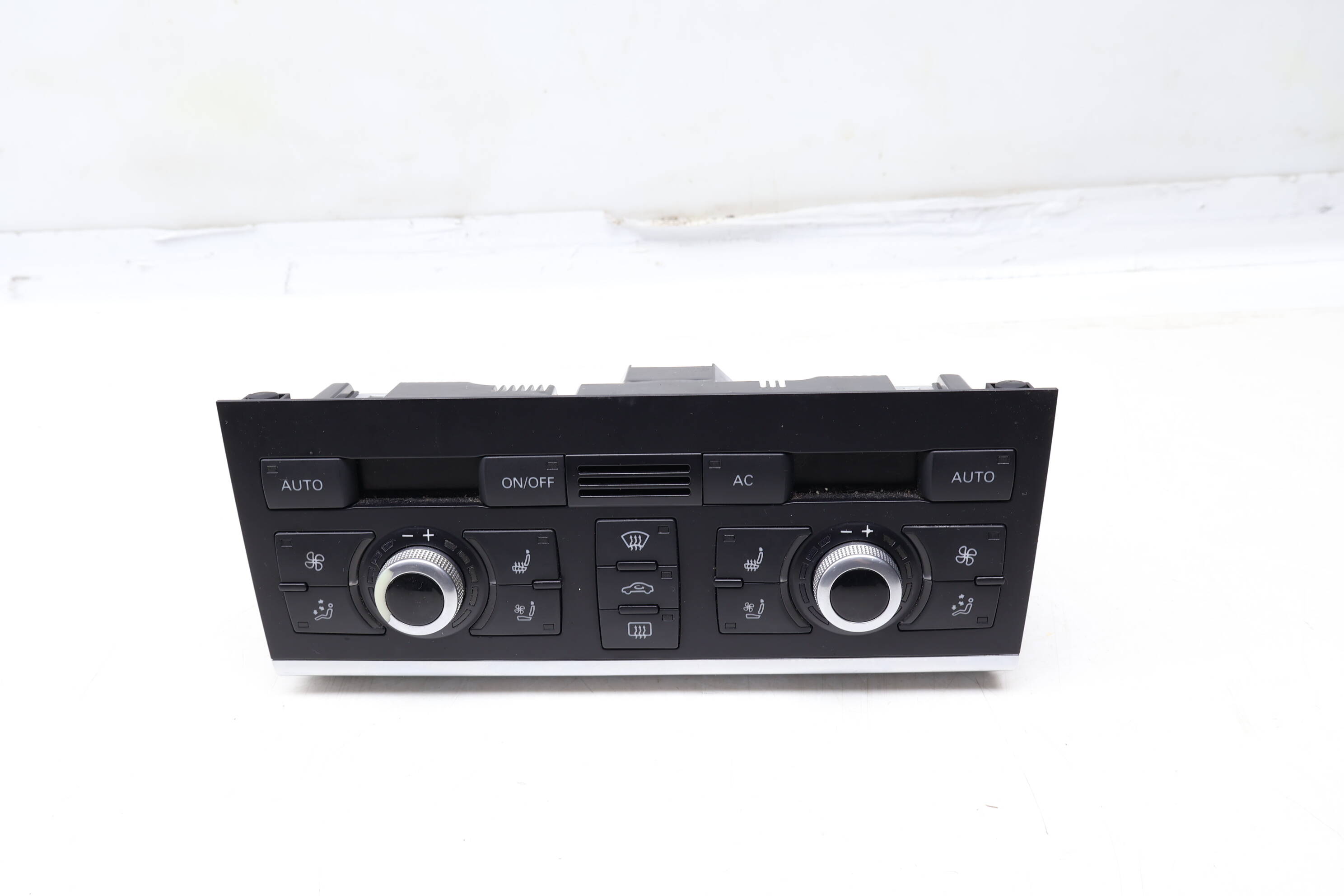 Ac Climate Control / Temp Unit 4L0820043AF